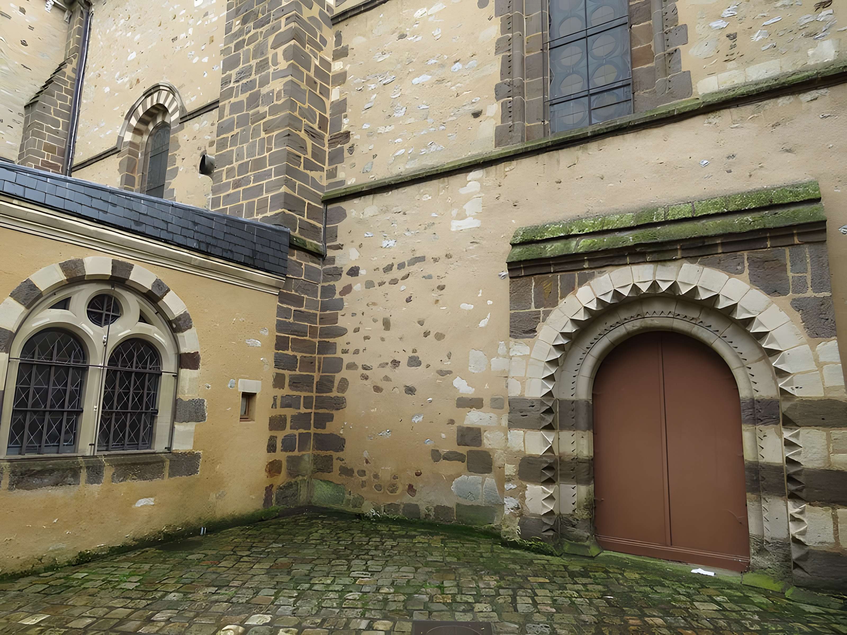 Église Notre-Dame de Fresnay-sur-Sarthe