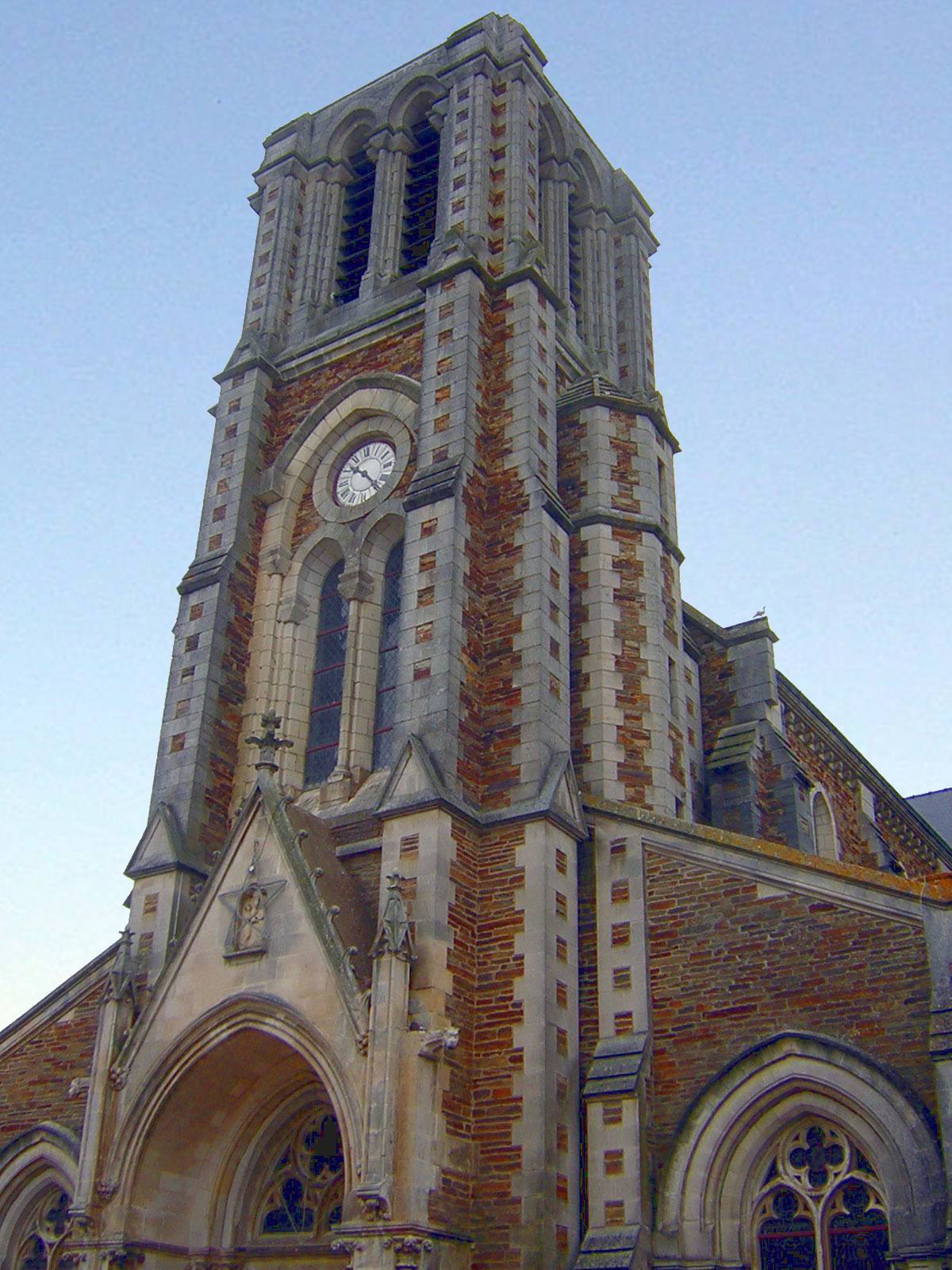 Photo de Église Saint-Léger de Joué-sur-Erdre