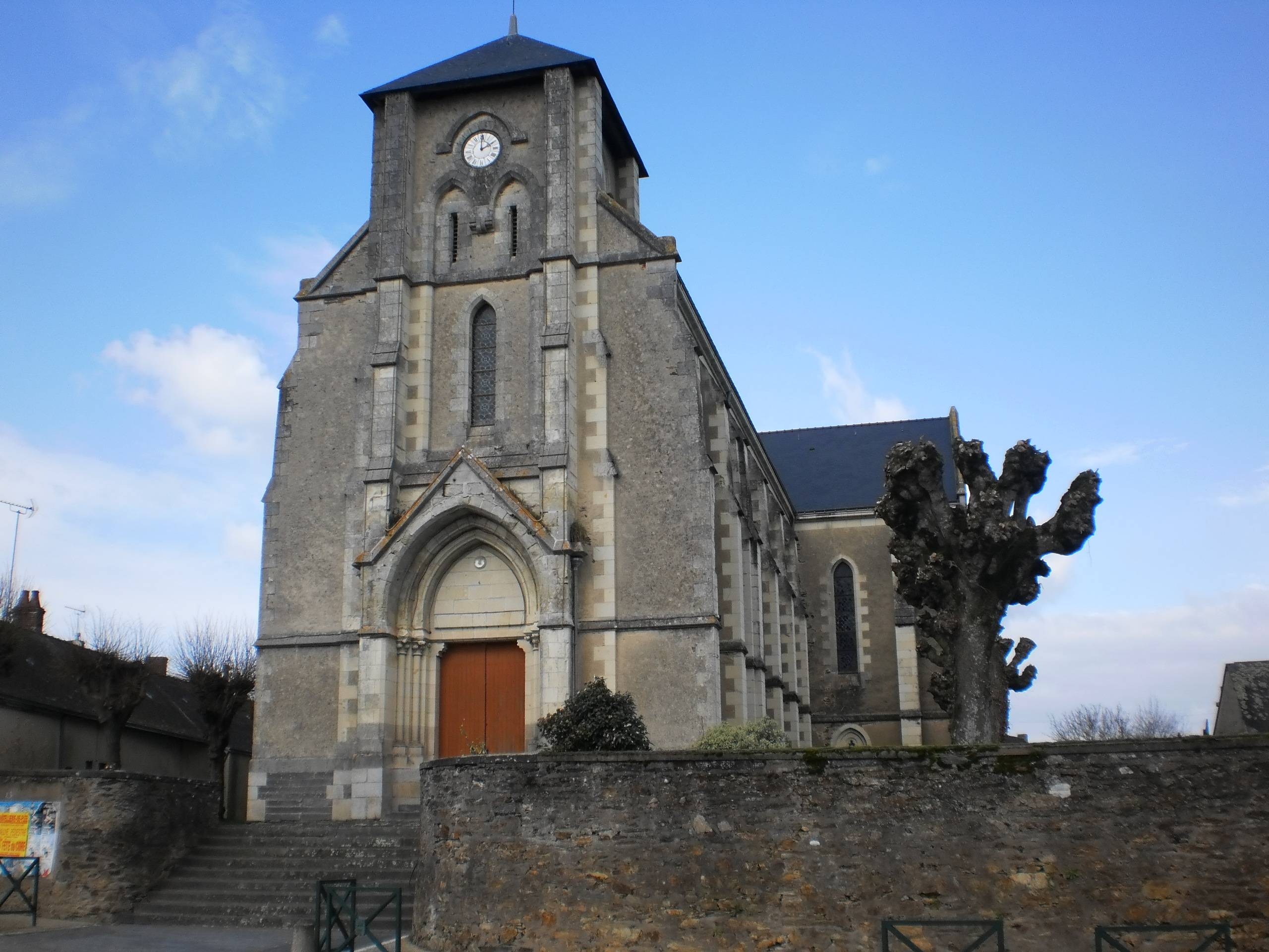 Photo de Saint Pierre de Juigné-des-Moutiers Church