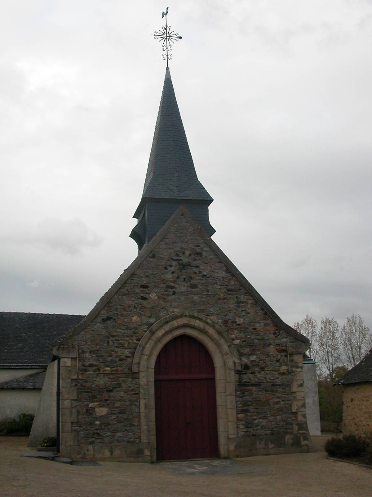 Photo de Notre-Dame-de-la-Trinité de Mouais kerk