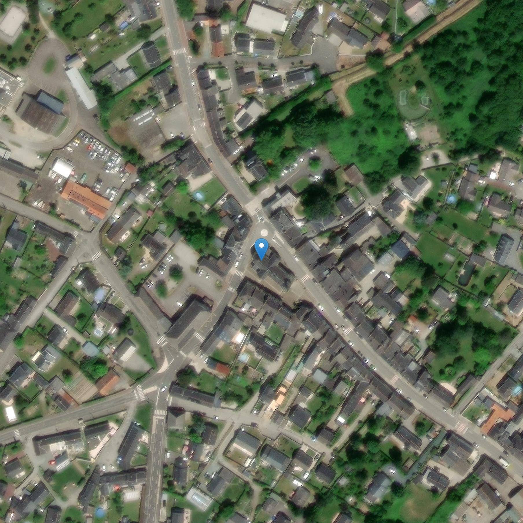 Photo de 英国圣殿圣伦纳德教堂