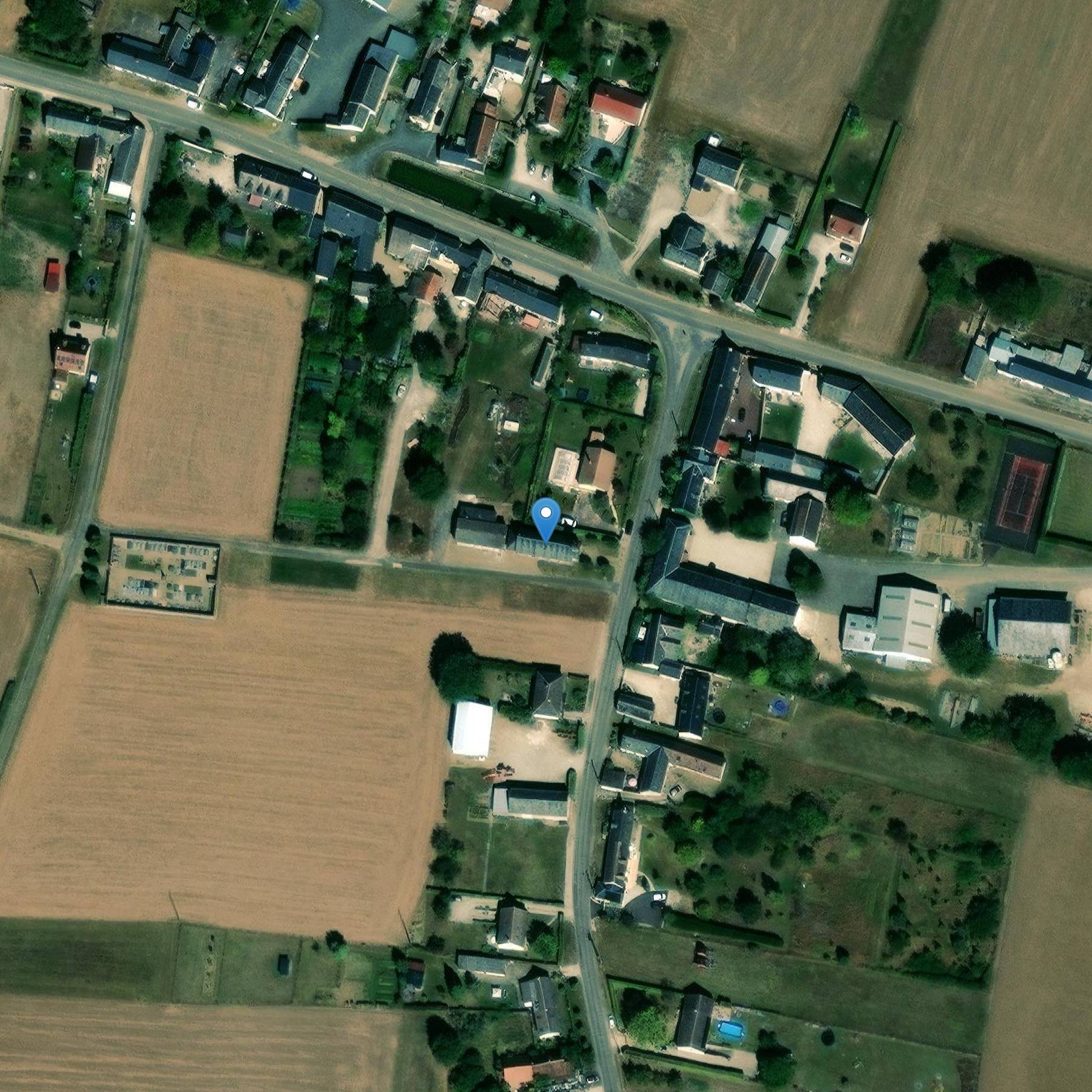 Photo de Bucy-le-Roi圣布莱斯-圣皮埃尔教堂