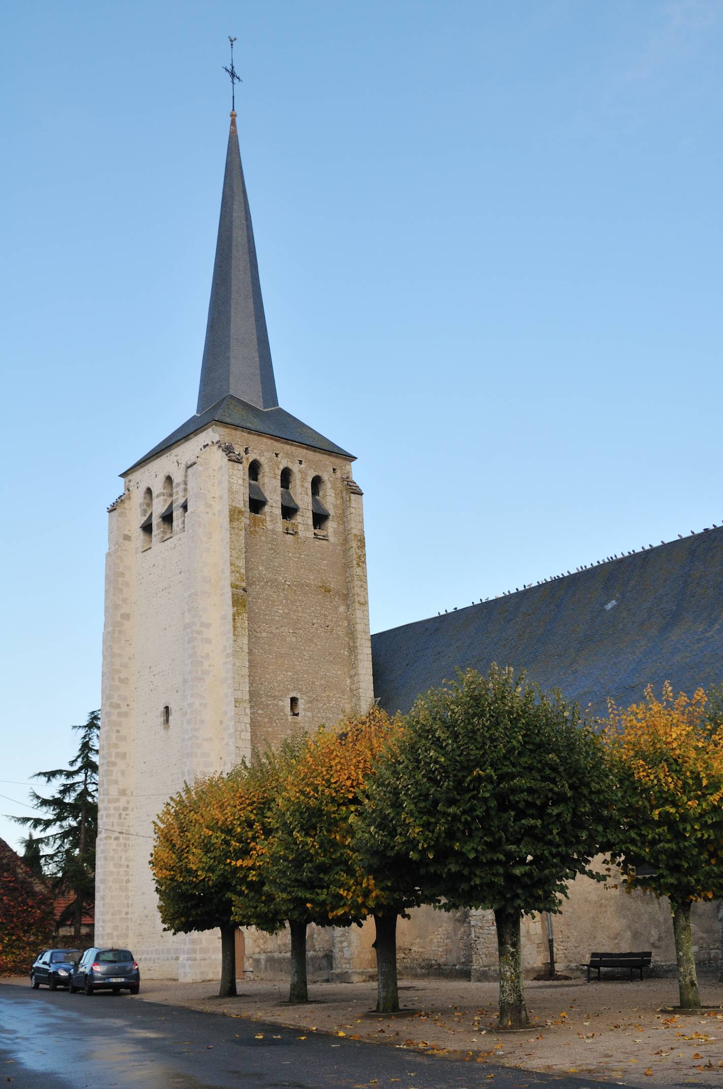 Photo de Kirche des heiligen Andreas von Darvoyen