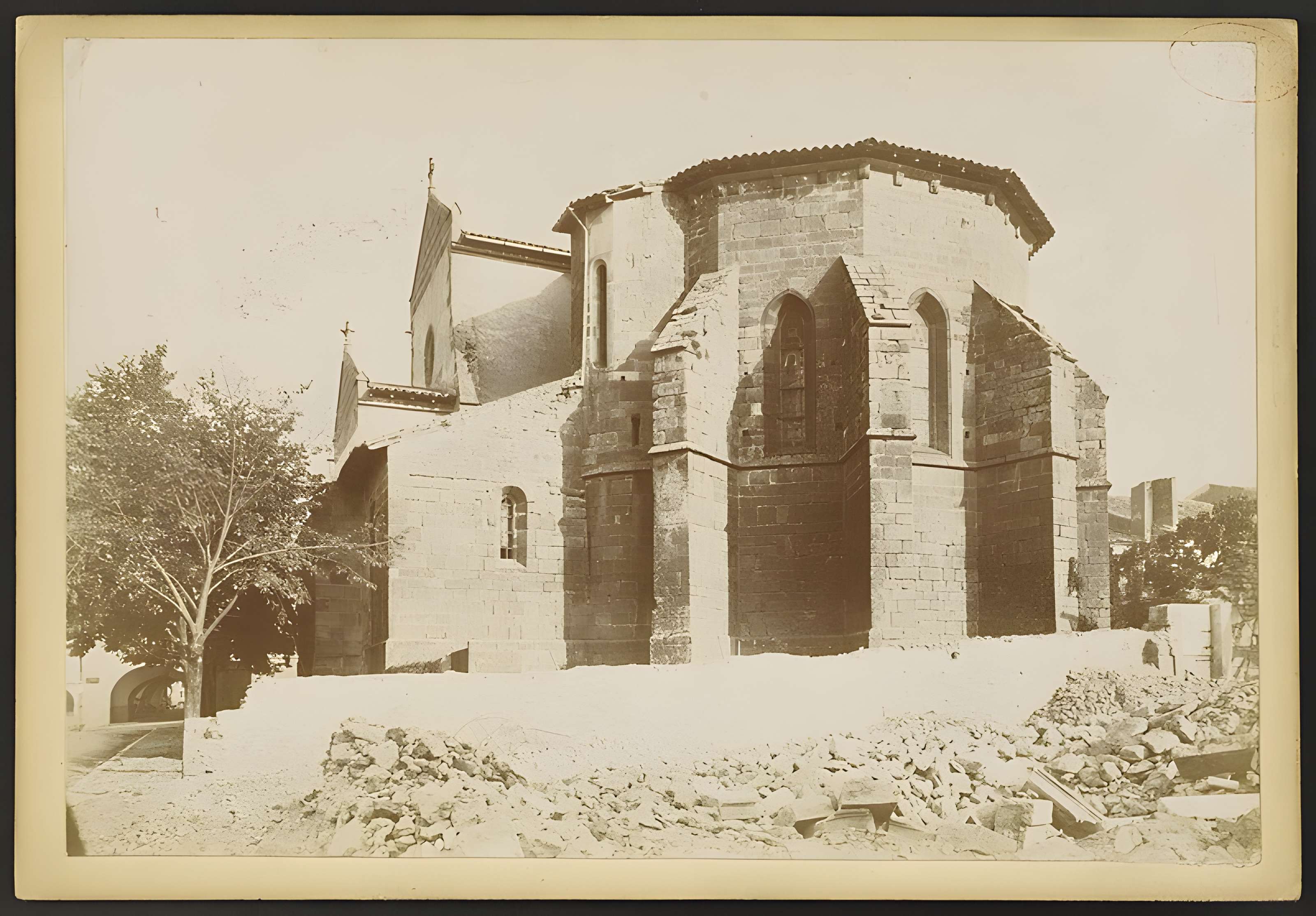 Église Notre-Dame de Sauveterre-de-Guyenne
