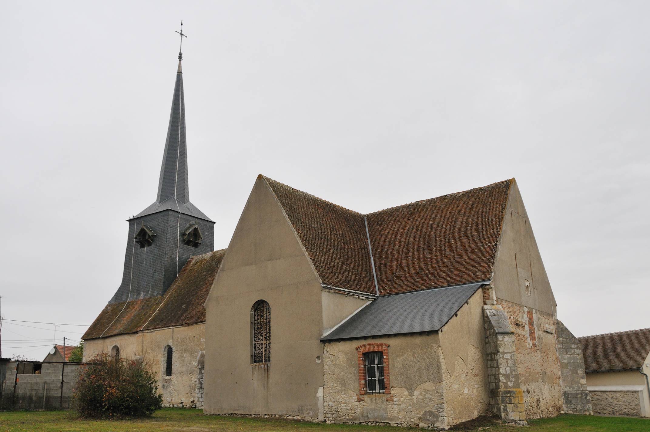 Photo de Saint Pierre de Montereau Kerk