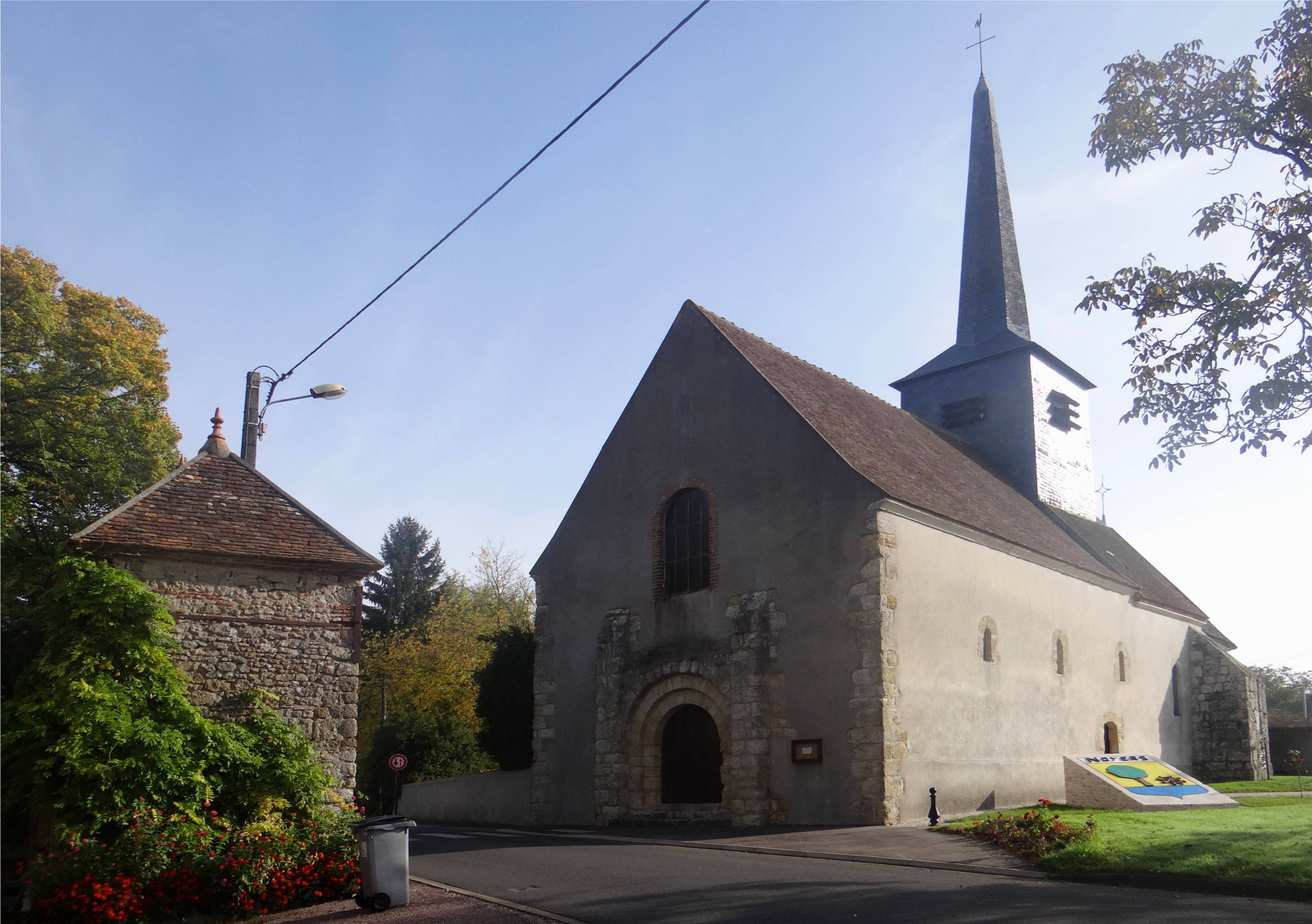 Photo de Chiesa di Saint-Pierre-et-Saint-Genou de Noyers