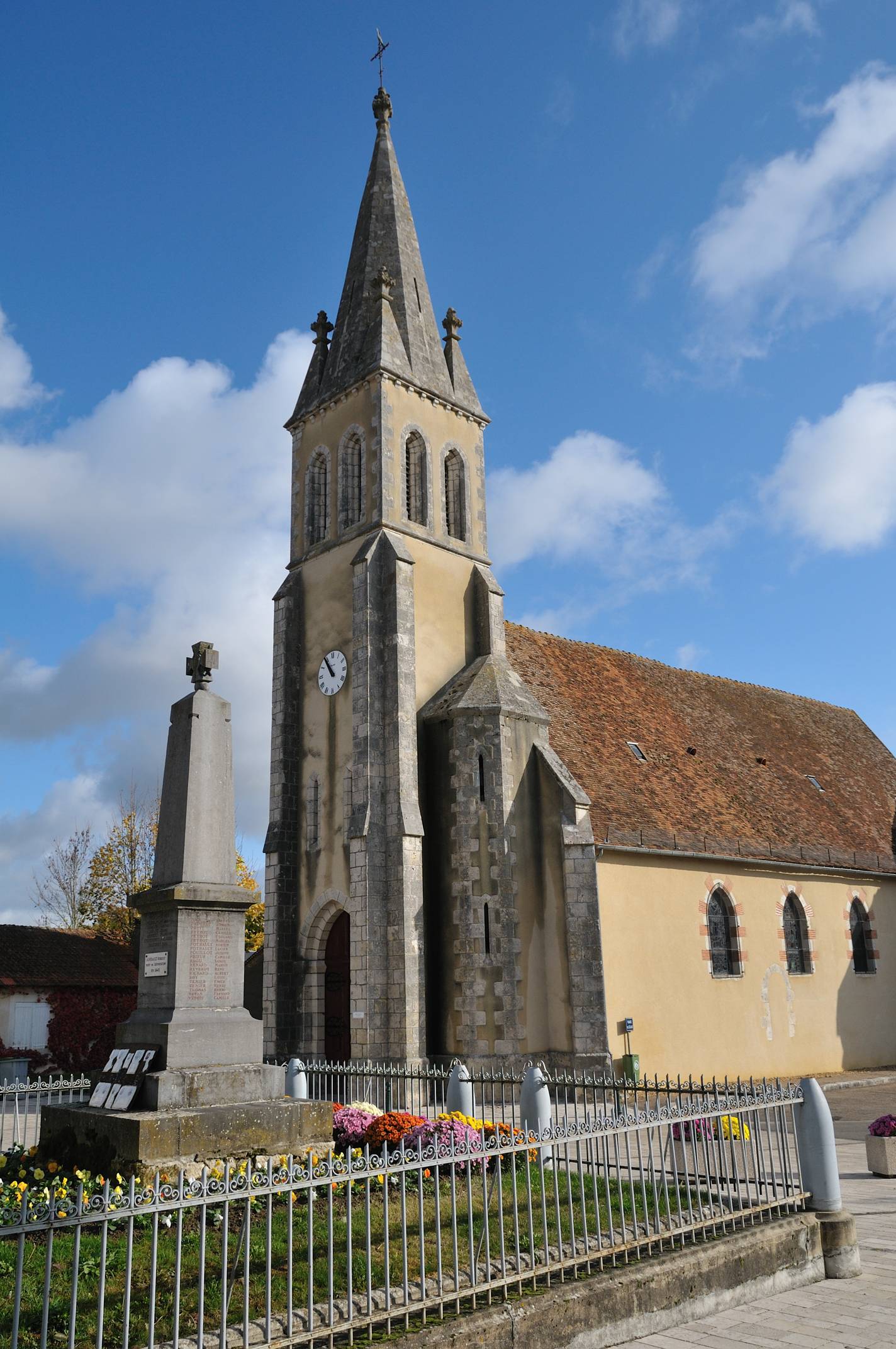 Photo de Église Saint-Pierre-et-Saint-Brice de Saint-Brisson-sur-Loire
