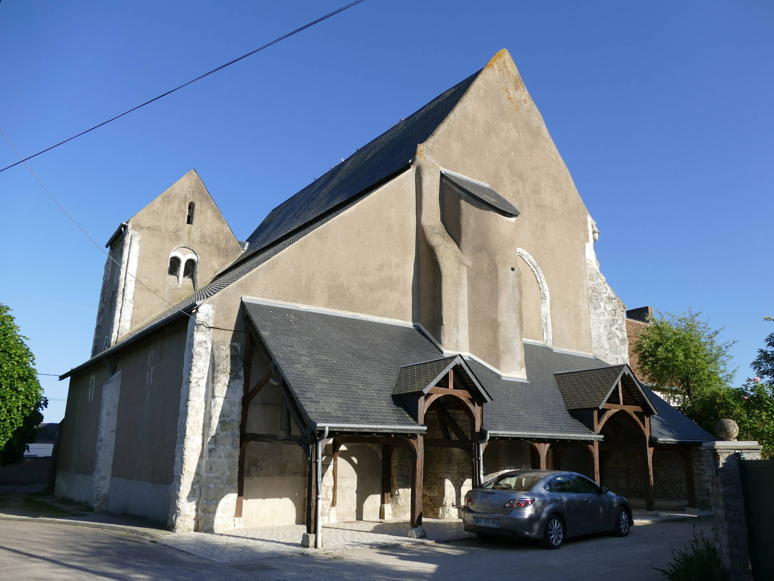 Photo de Saint Lyé Kerk van Saint Lyé-la-Forêt