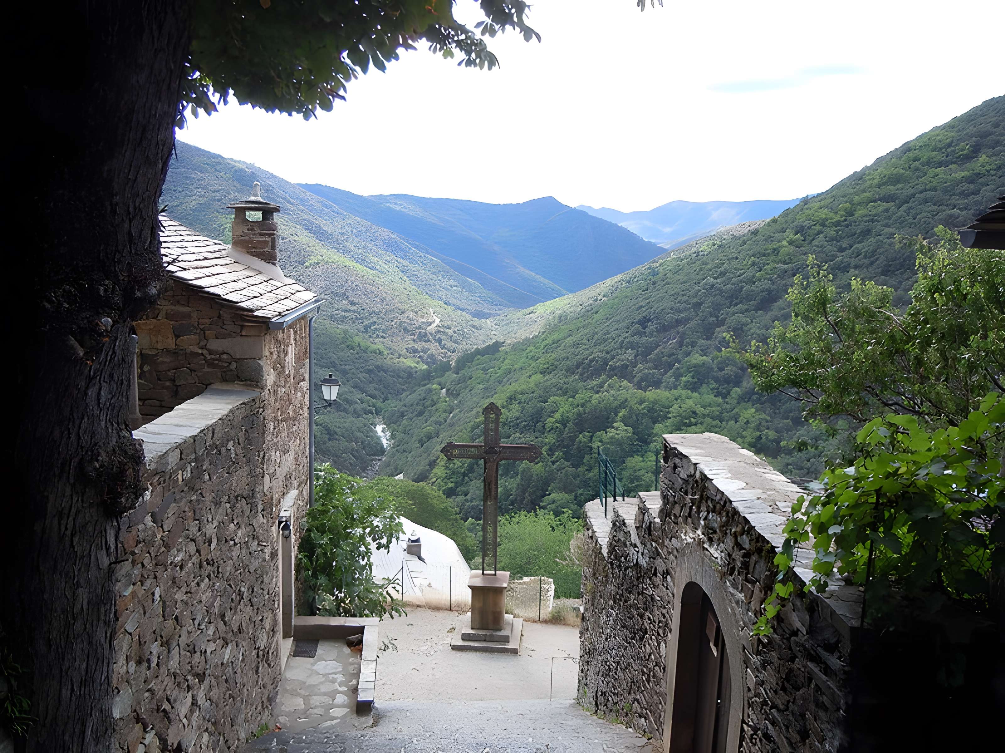 Église Notre-Dame de Thines