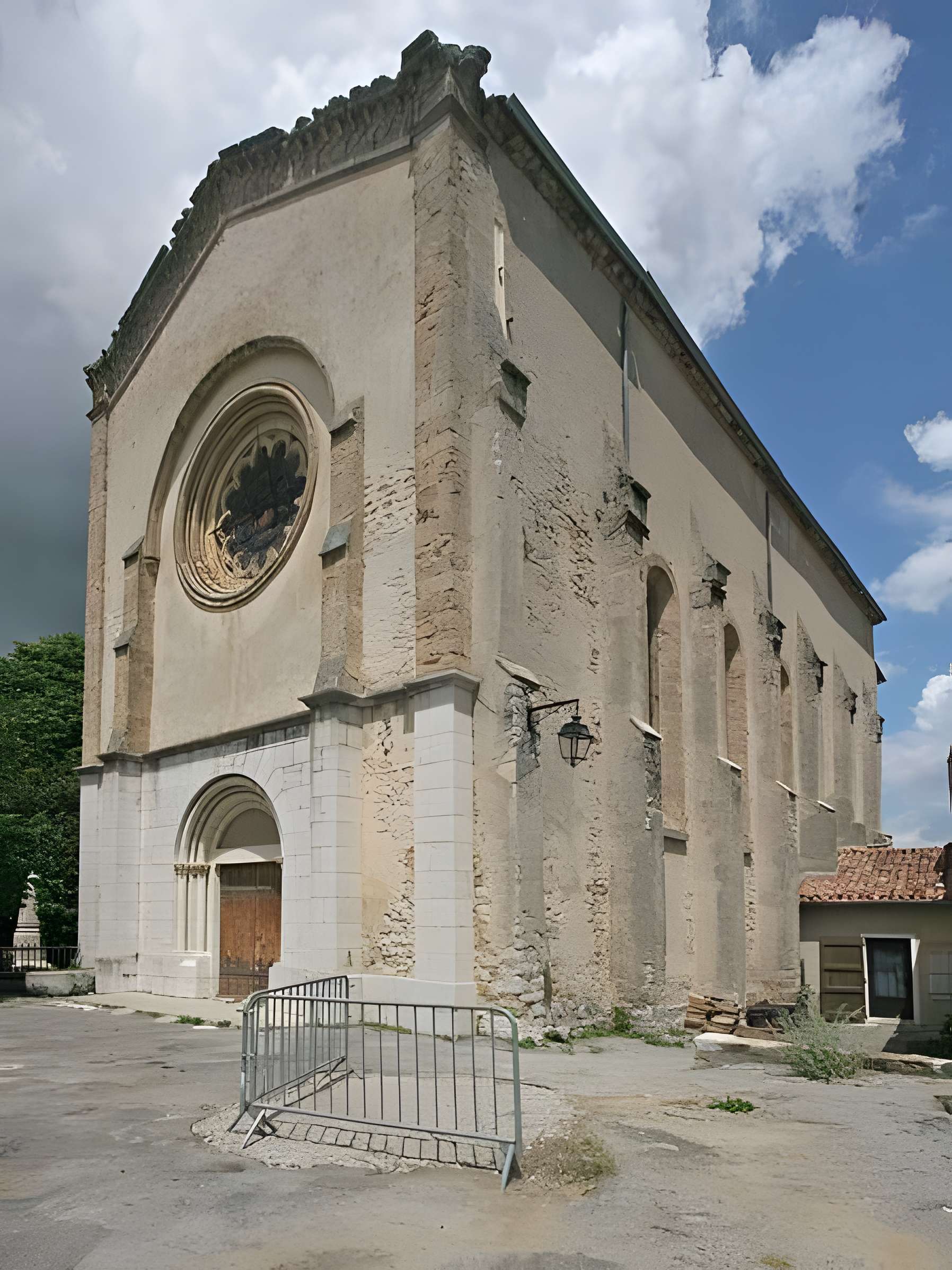 Église Notre-Dame de Vauvert