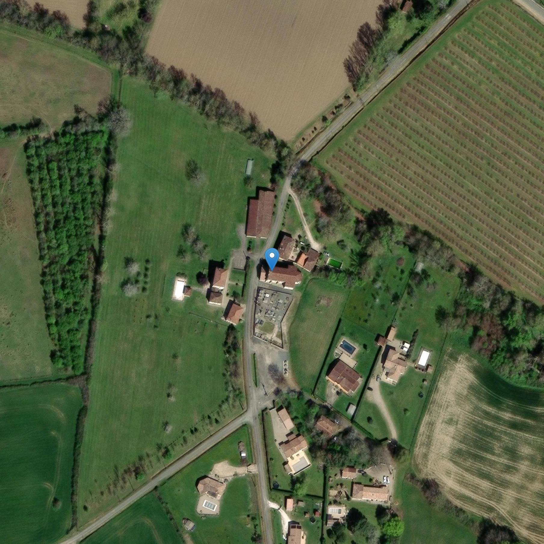 Photo de Kirche des heiligen Petrus von Allez-et-Cazeneuve