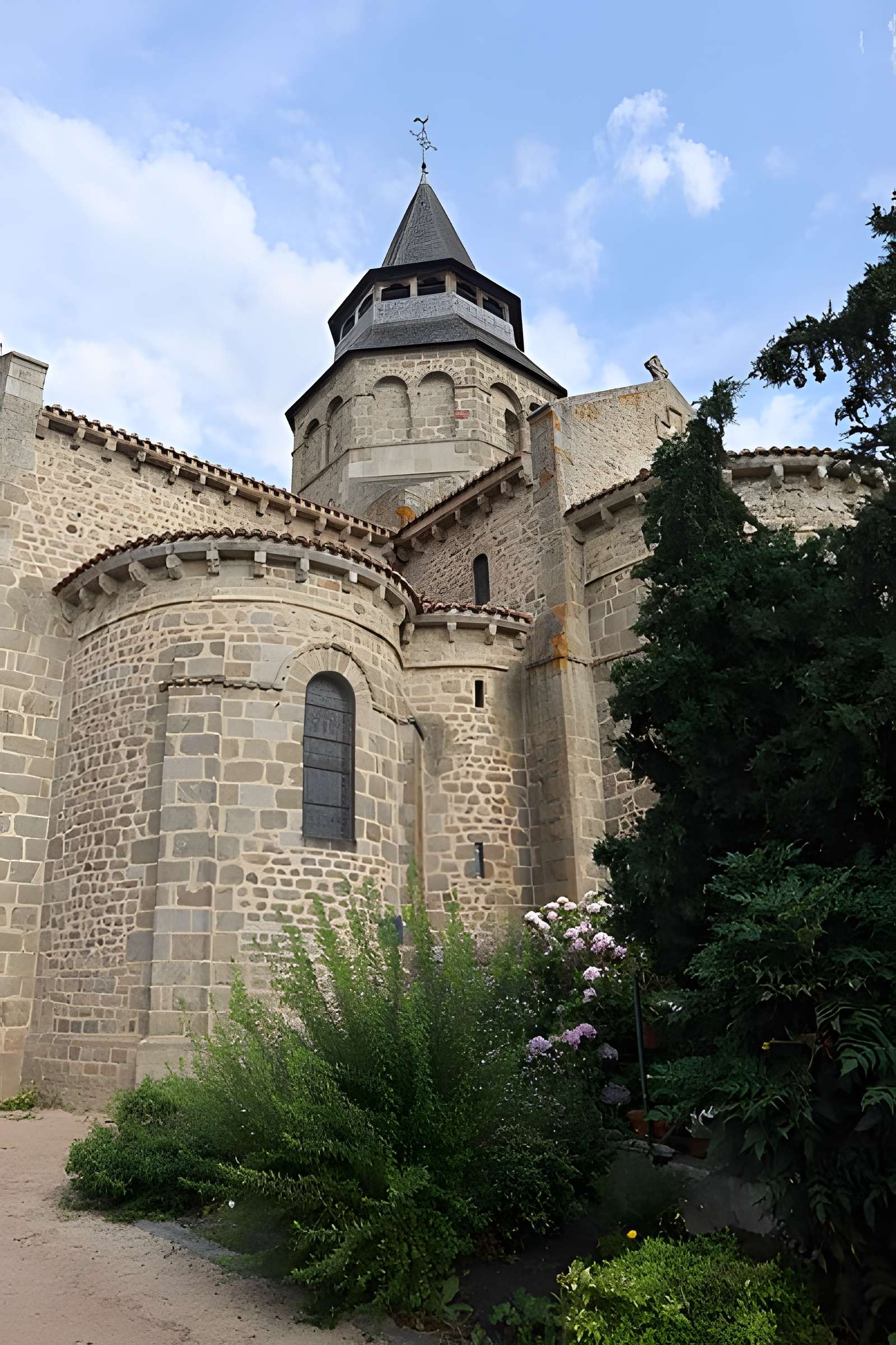 Église Notre-Dame d'Huriel
