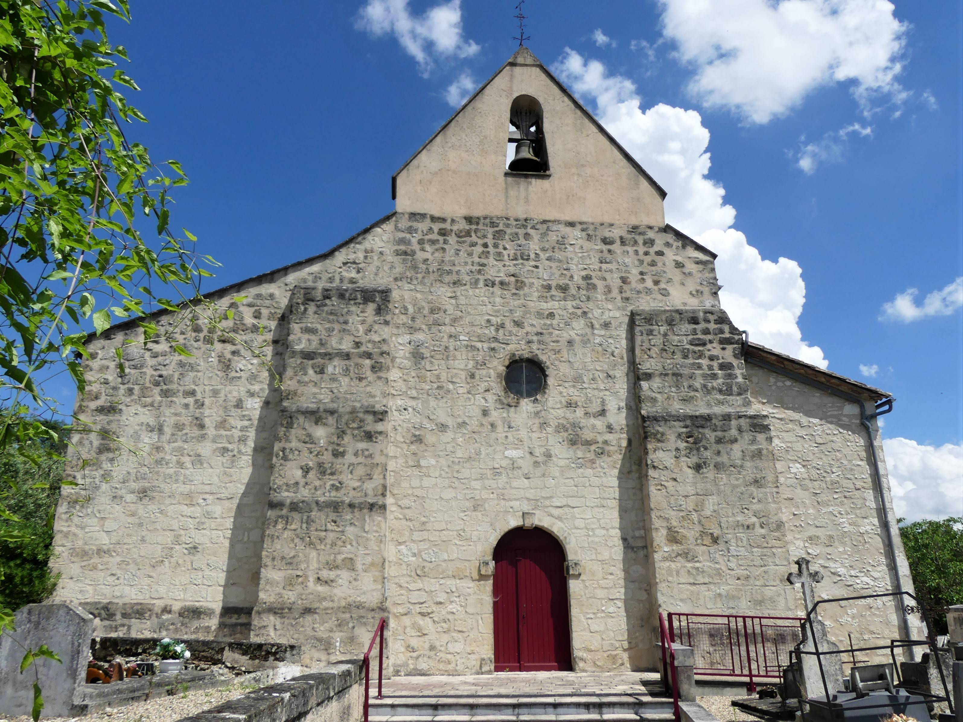 Photo de Église Saint-Pierre de Douzains