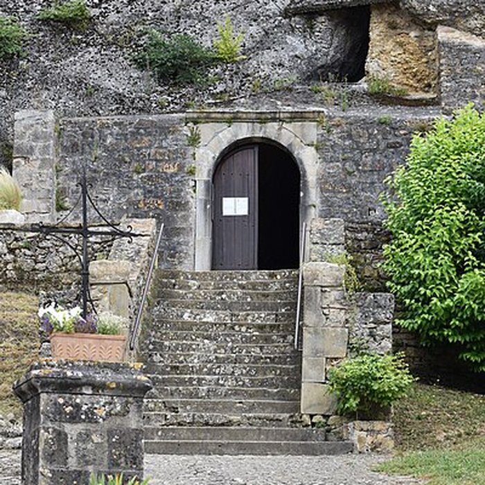 Photo de Église Notre-Dame et croix de pierre de Vals