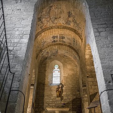 Église Notre-Dame et croix de pierre de Vals