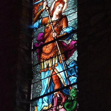 Église Notre-Dame et croix de pierre de Vals