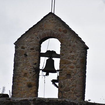 Église Notre-Dame et croix de pierre de Vals