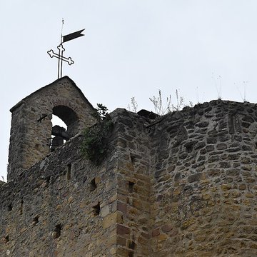 Église Notre-Dame et croix de pierre de Vals