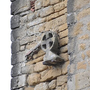 Église Notre-Dame et croix de pierre de Vals