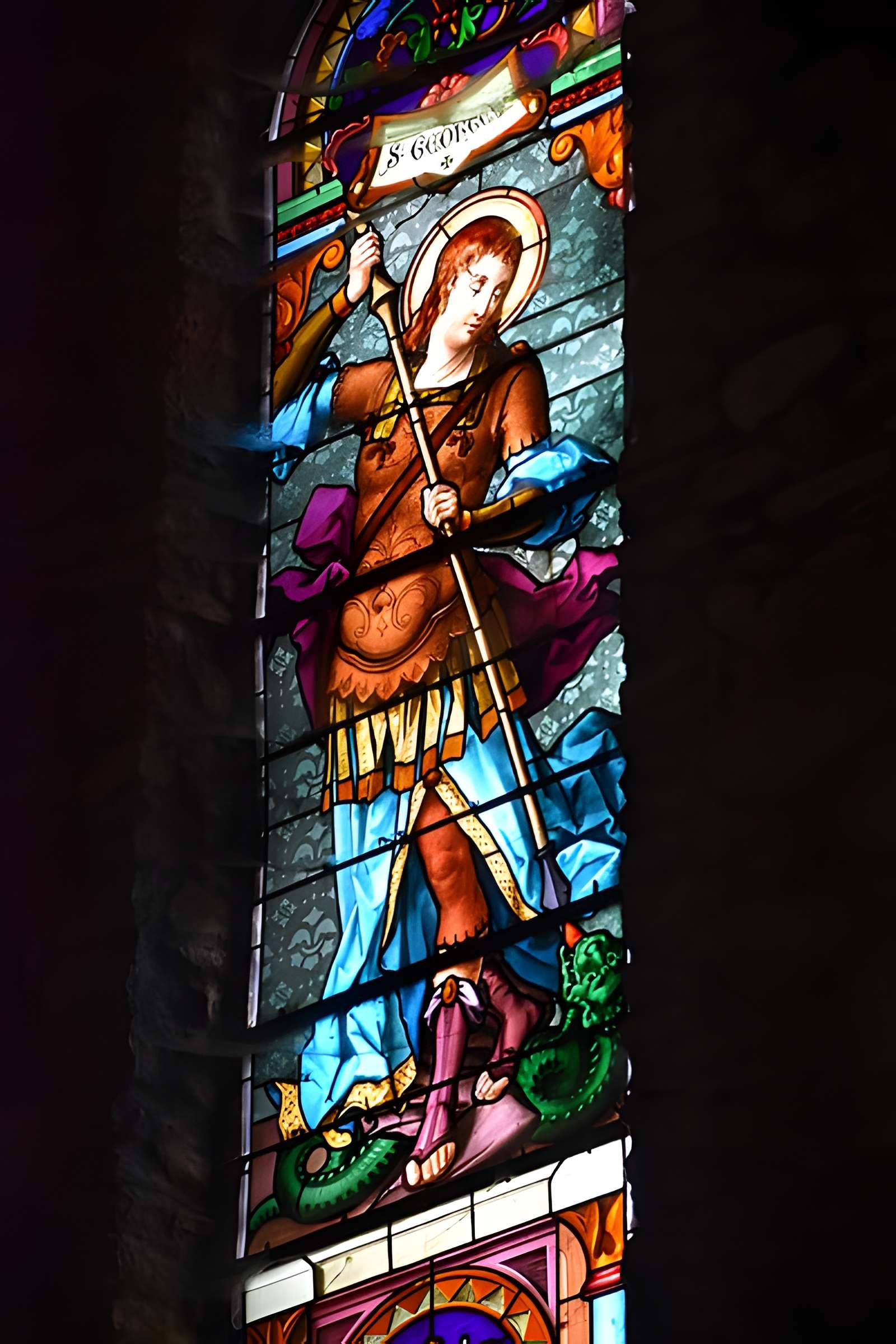 Église Notre-Dame et croix de pierre de Vals