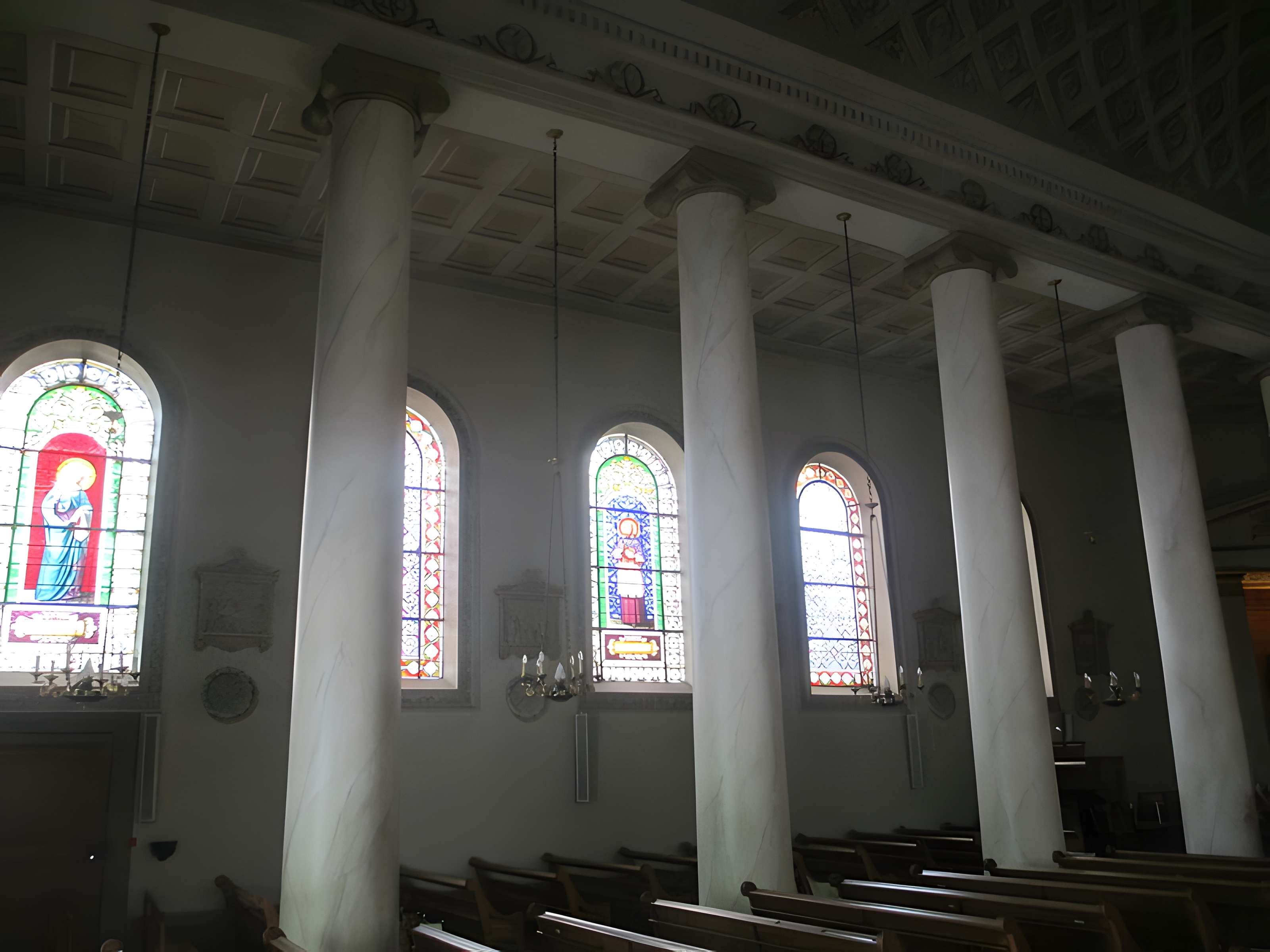 Église Notre-Dame et Saint-André de Ferney-Voltaire
