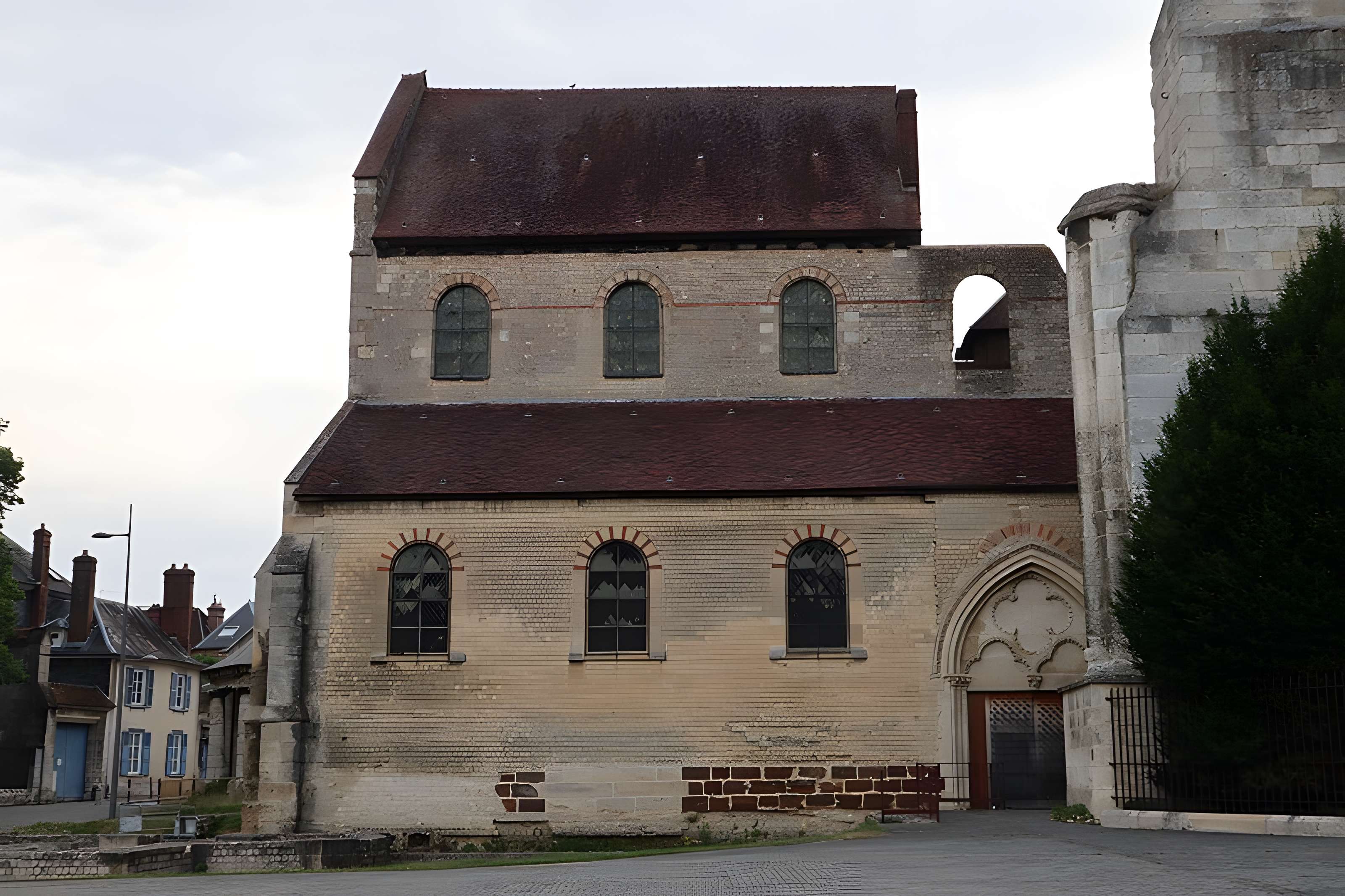 Église Notre-Dame-de-la-Basse-oeuvre de Beauvais