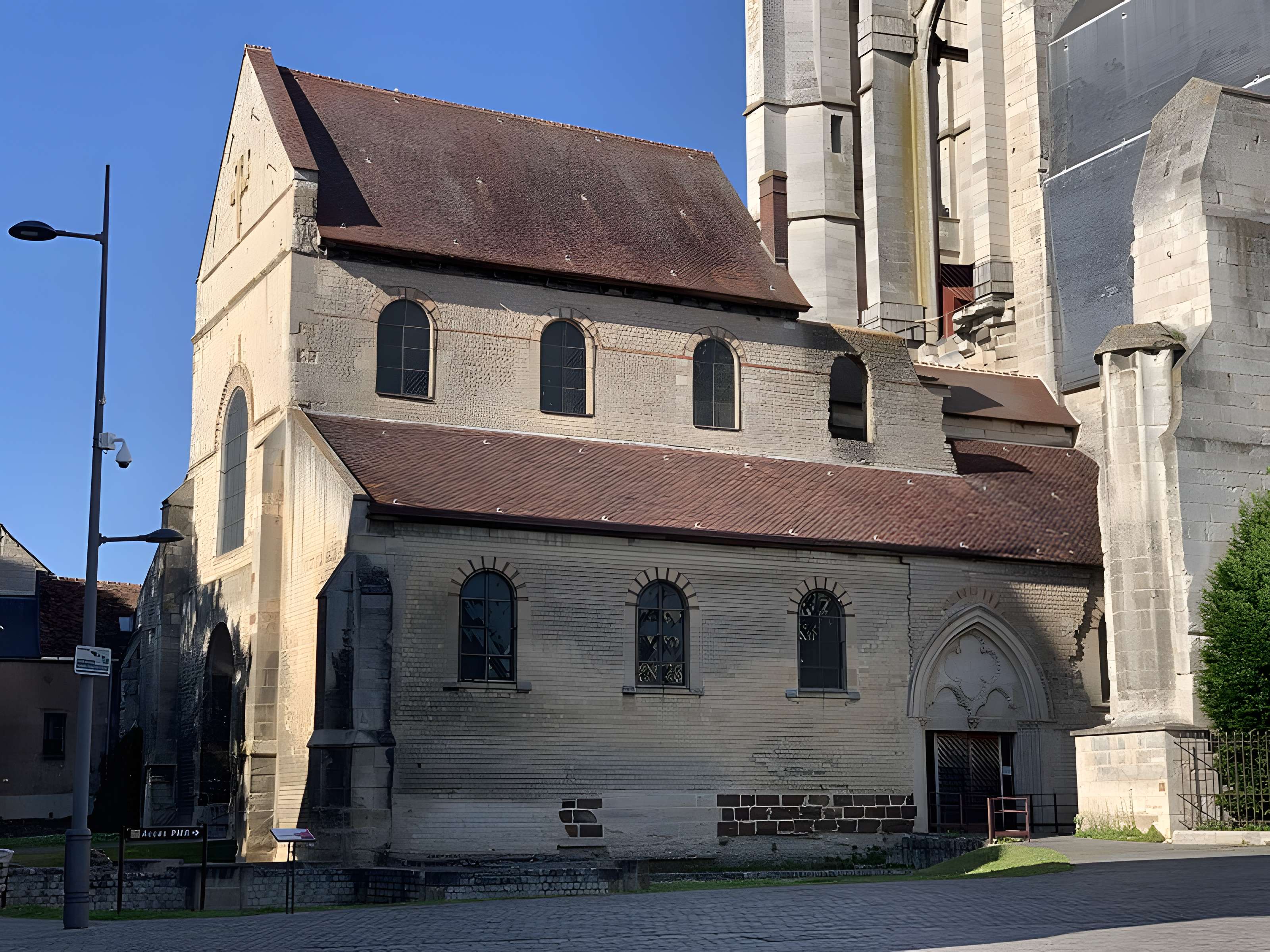 Église Notre-Dame-de-la-Basse-oeuvre de Beauvais