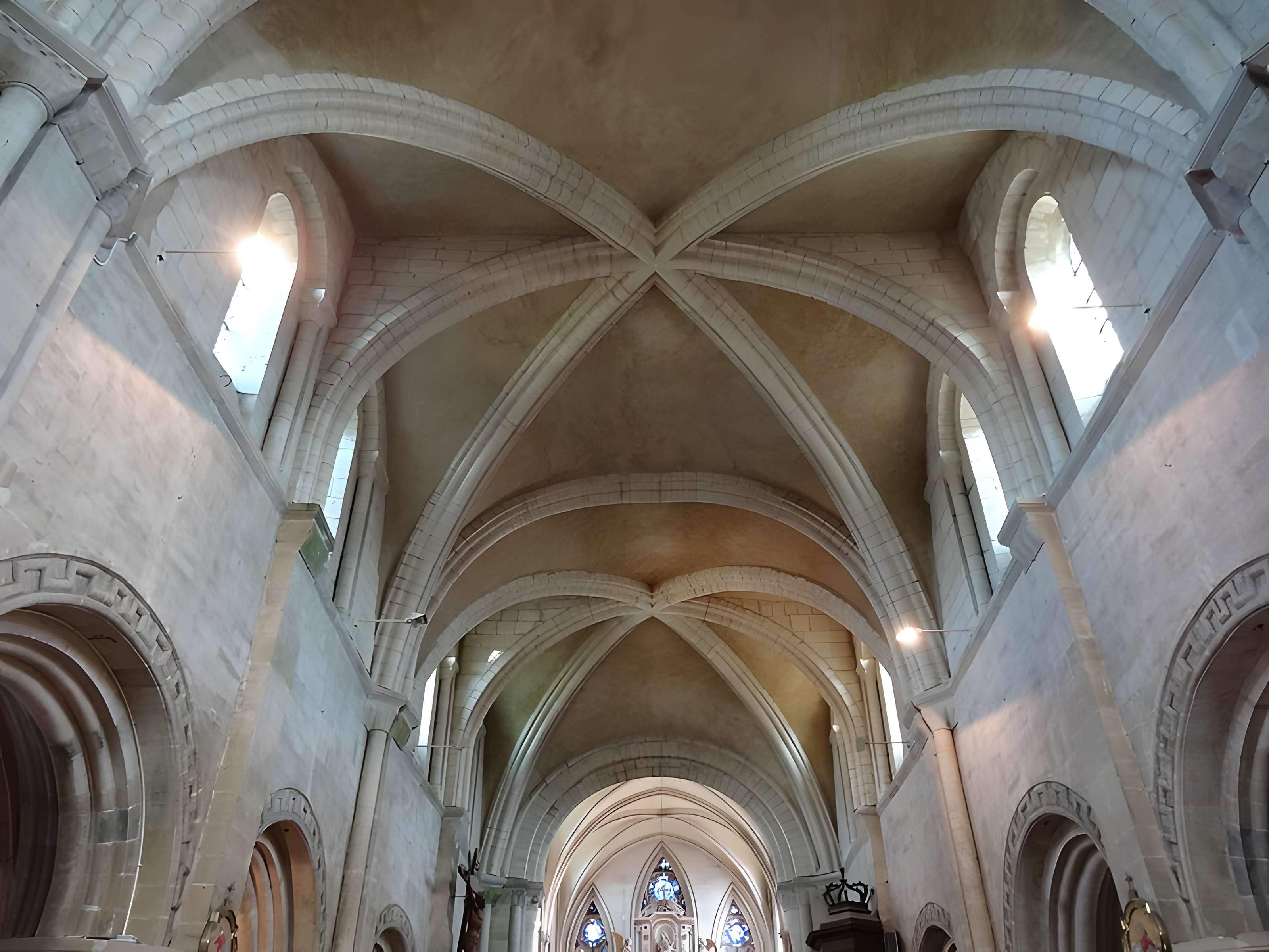 Église Notre-Dame-de-la-Nativité de Bernières-sur-Mer