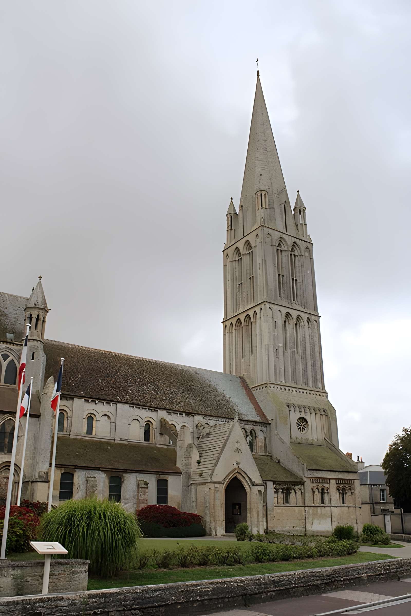 Église Notre-Dame-de-la-Nativité de Bernières-sur-Mer