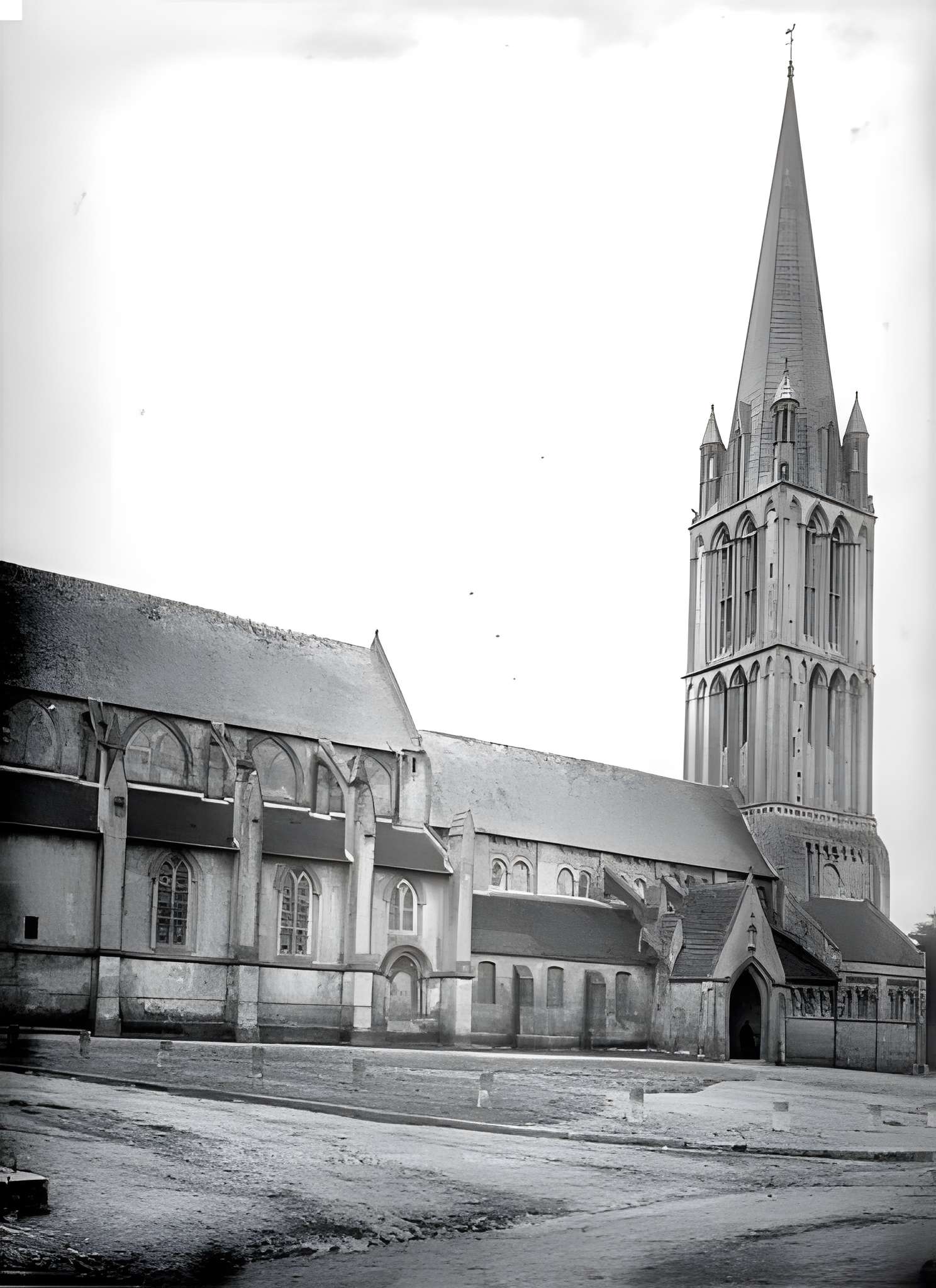 Église Notre-Dame-de-la-Nativité de Bernières-sur-Mer