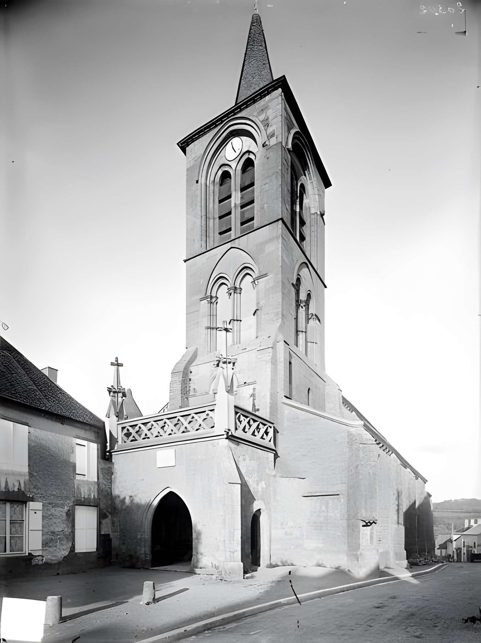Église Notre-Dame-de-la-Nativité de Pontaubert