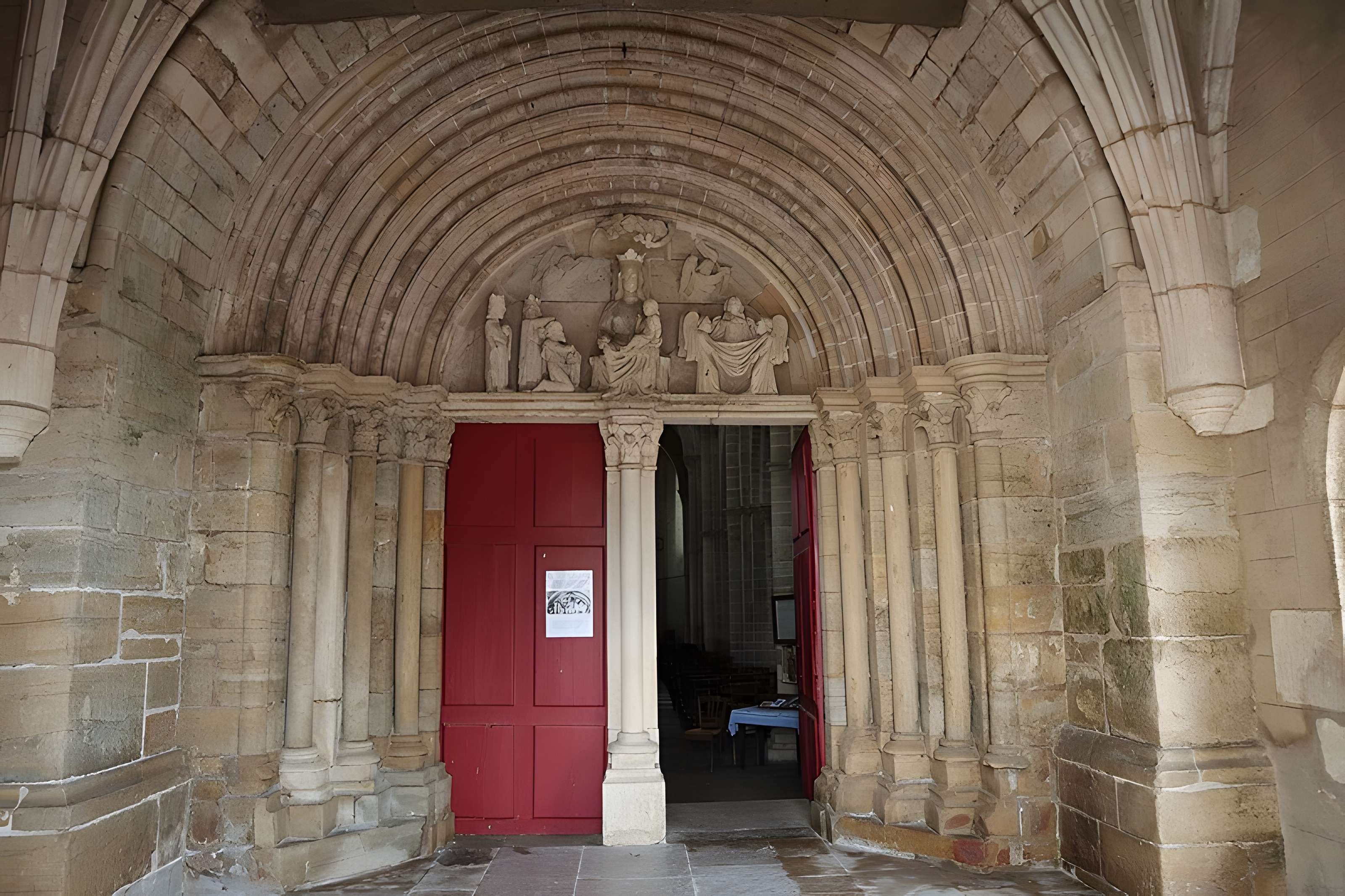 Église Notre-Dame-de-la-Nativité de Pontaubert