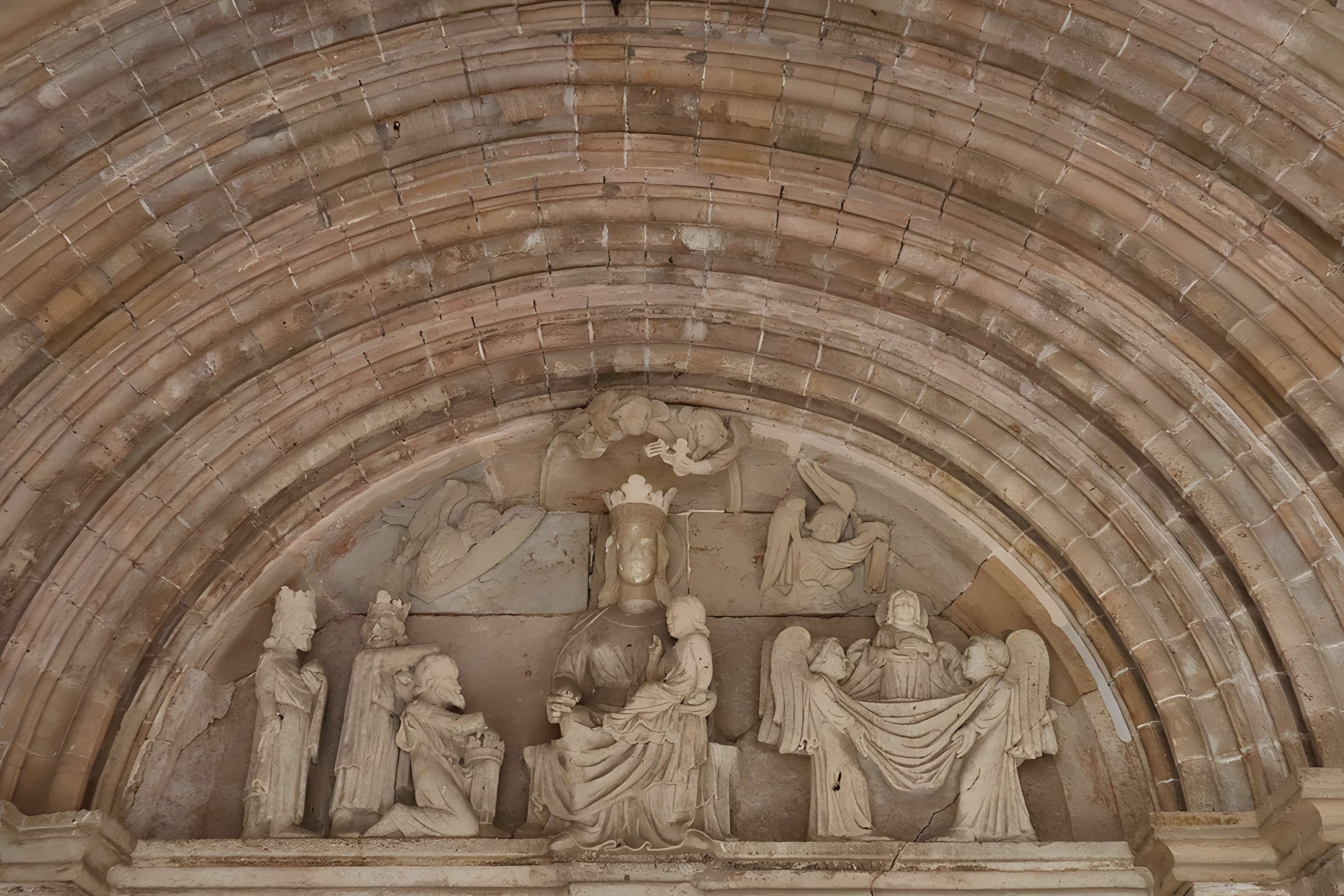 Église Notre-Dame-de-la-Nativité de Pontaubert