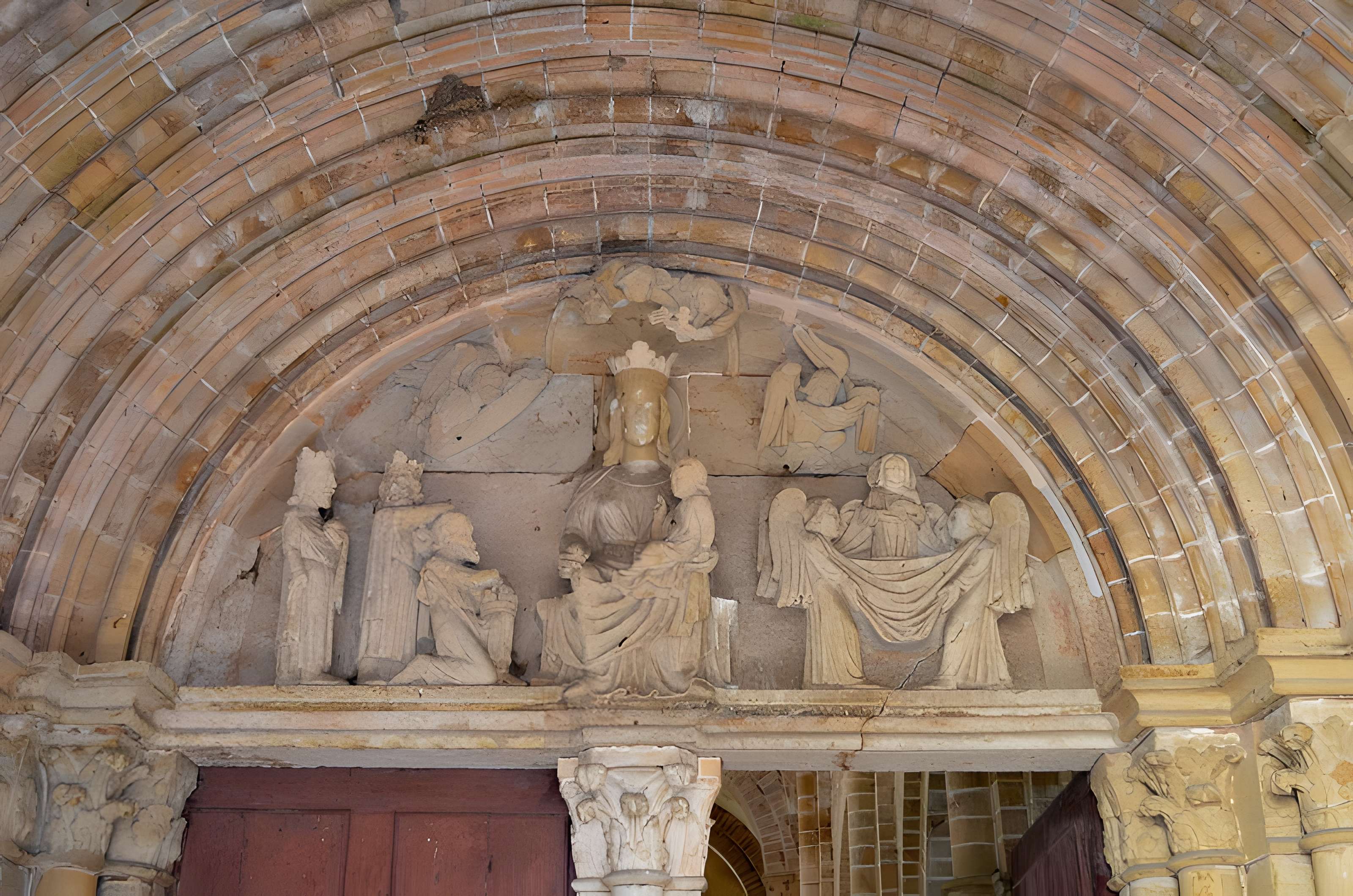 Église Notre-Dame-de-la-Nativité de Pontaubert