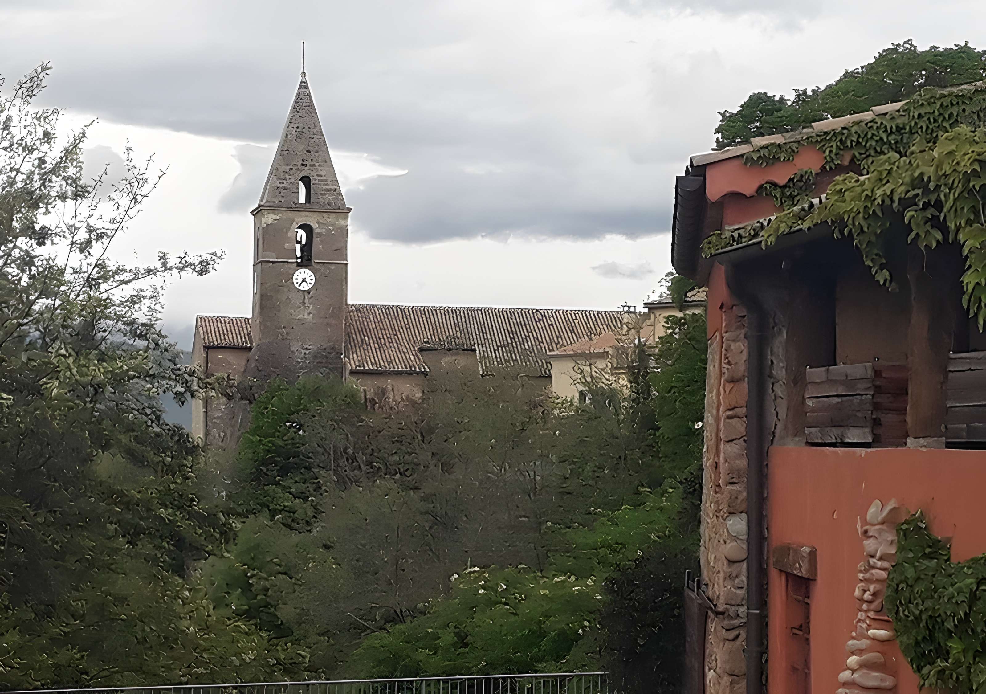 Église Notre-Dame-de-la-Nativité d'Upaix