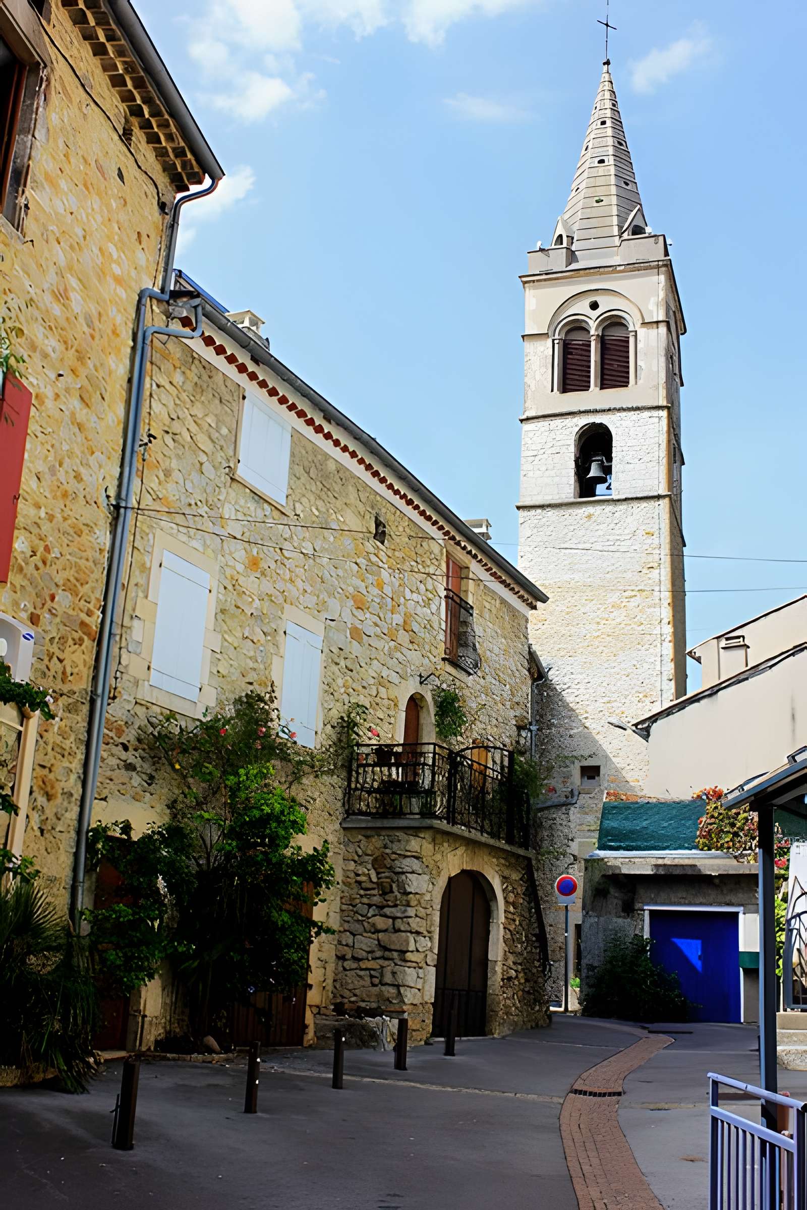 Église Notre-Dame-de-l'Annonciation de Vinezac