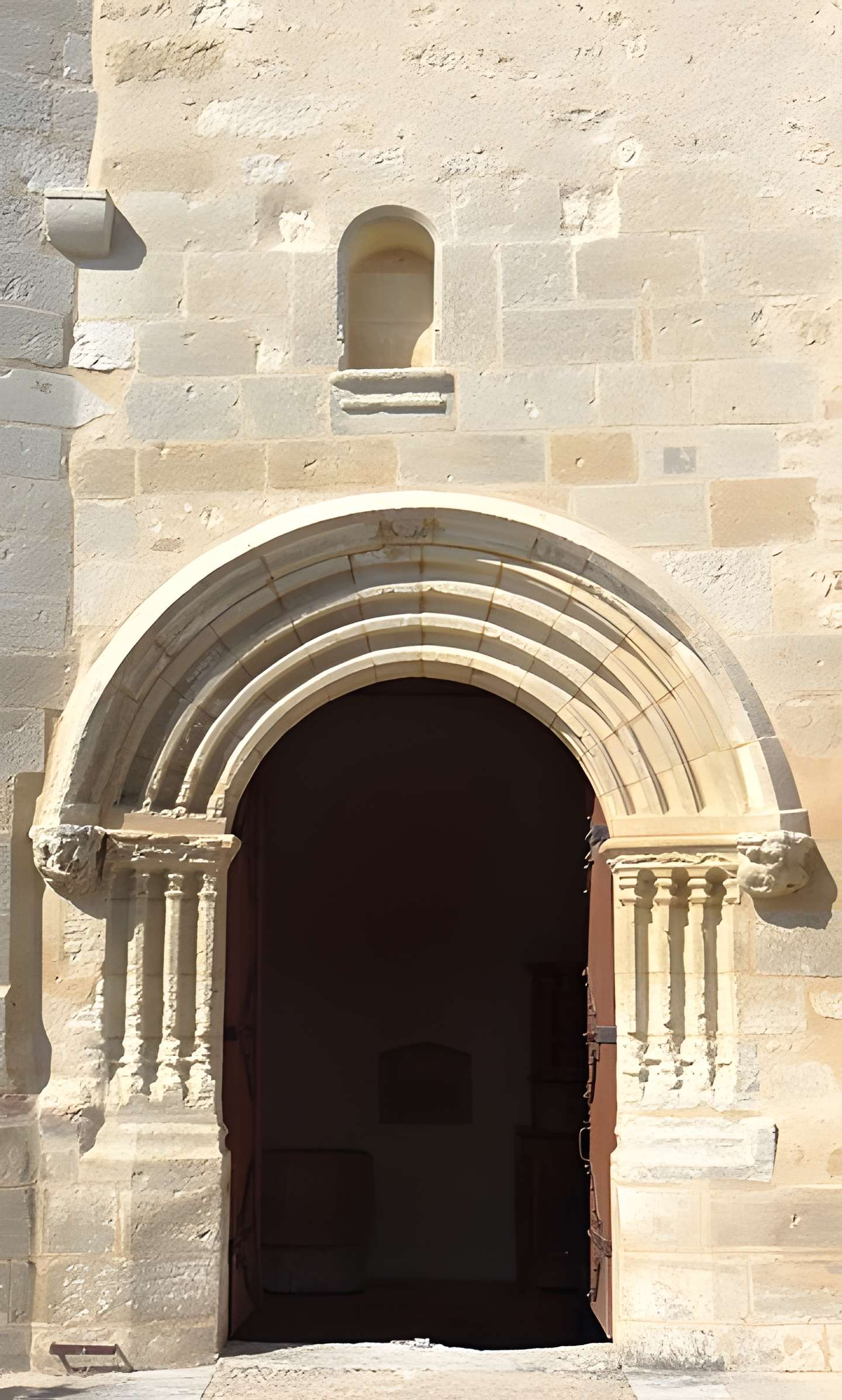 Église Notre-Dame-de-l'Assomption d'Atur