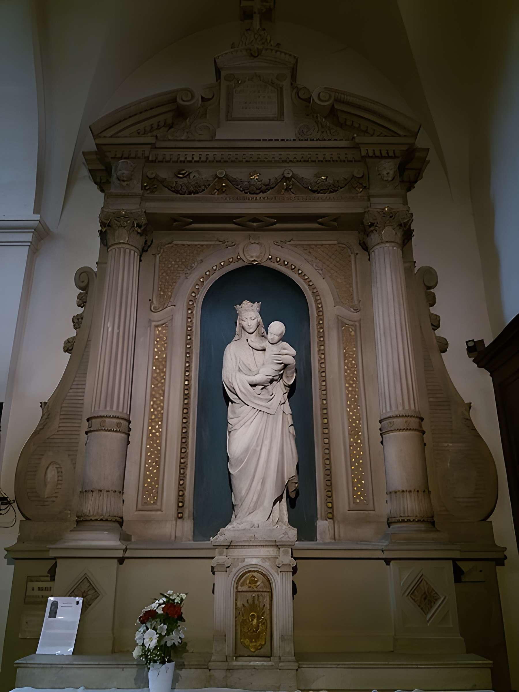 Église Notre-Dame-de-l'Assomption de Neuville-sur-Saône