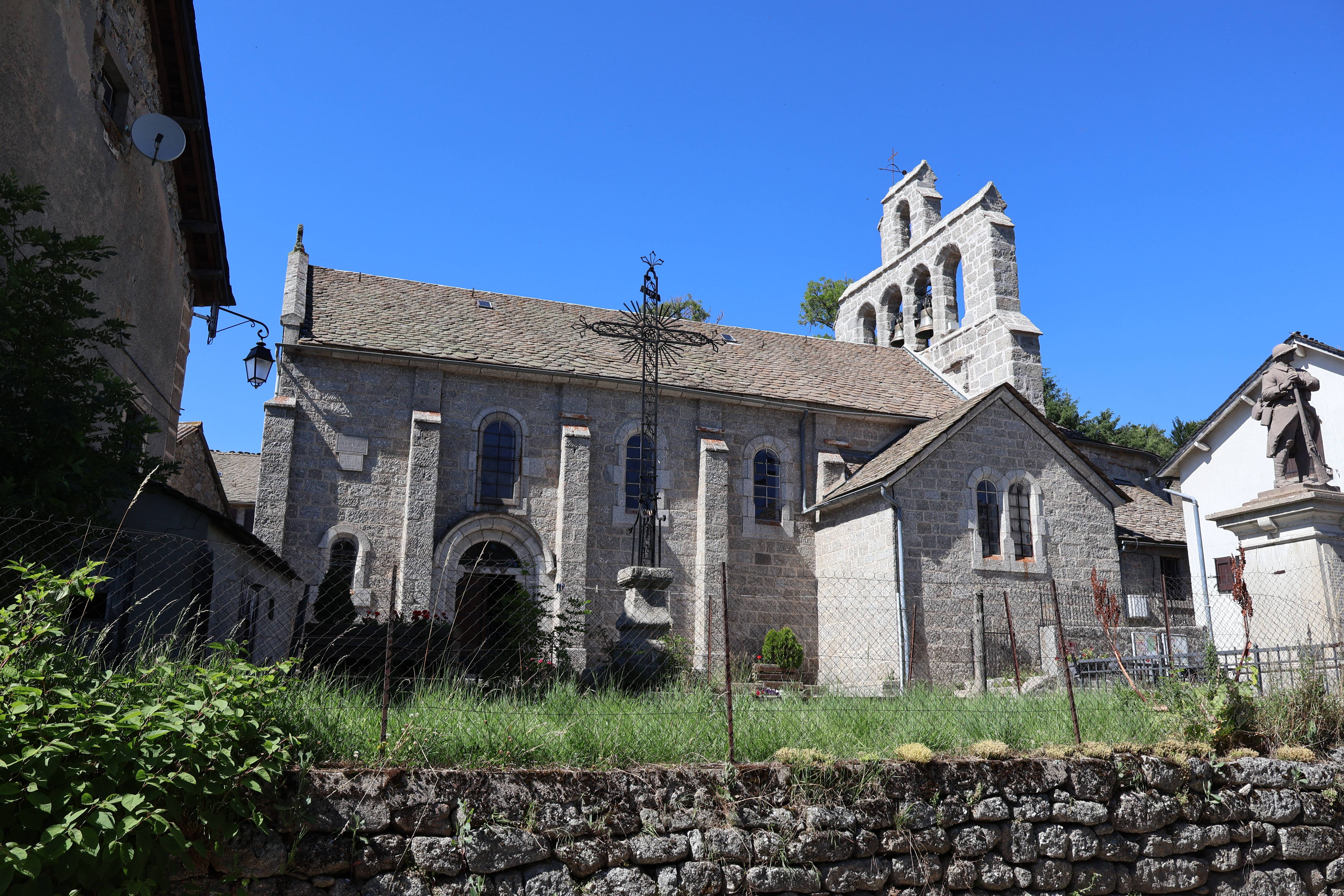 Photo de Saint-Denis Kirche Saint-Denis-en-Margeride