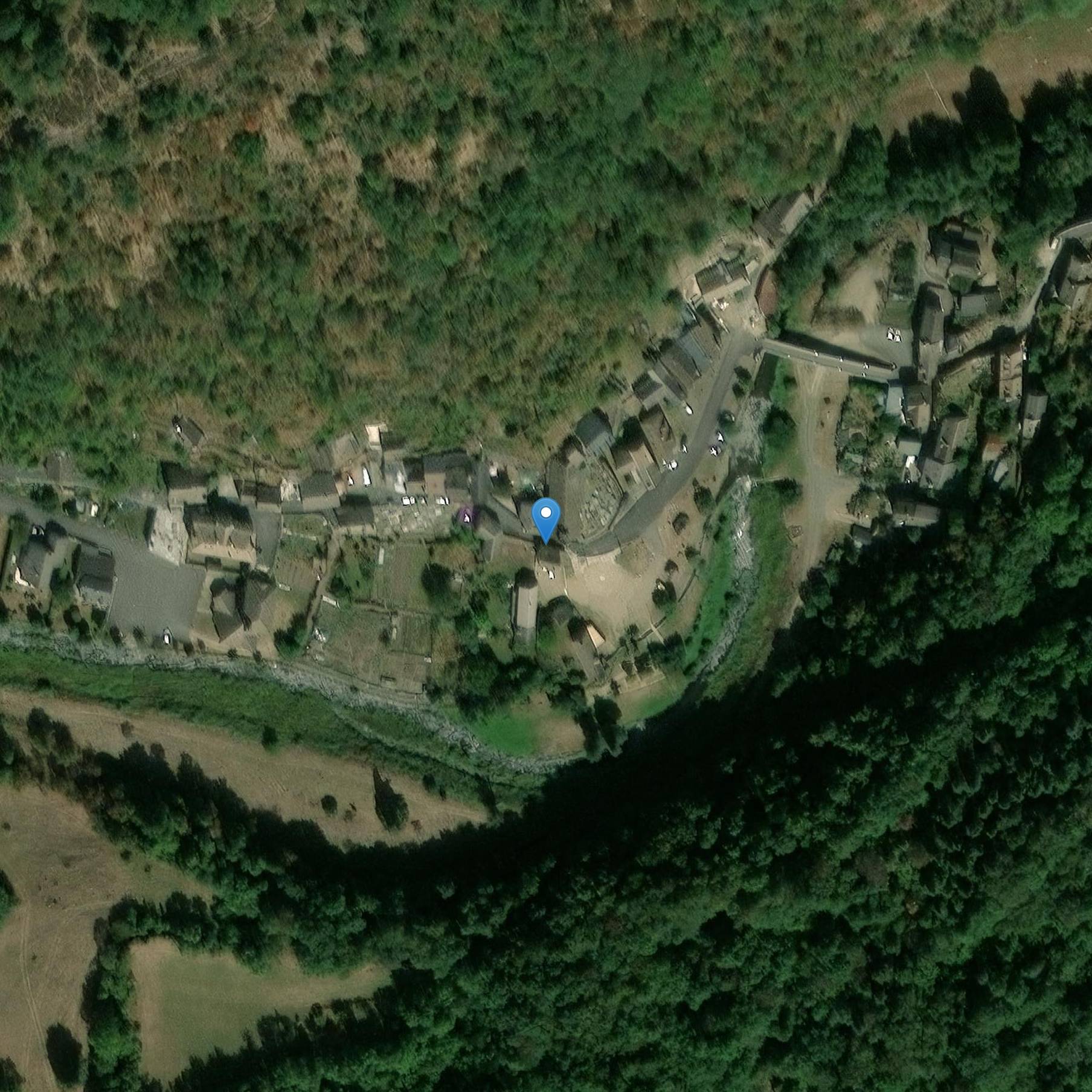 Photo de 圣莱格-德佩尔圣莱格教堂