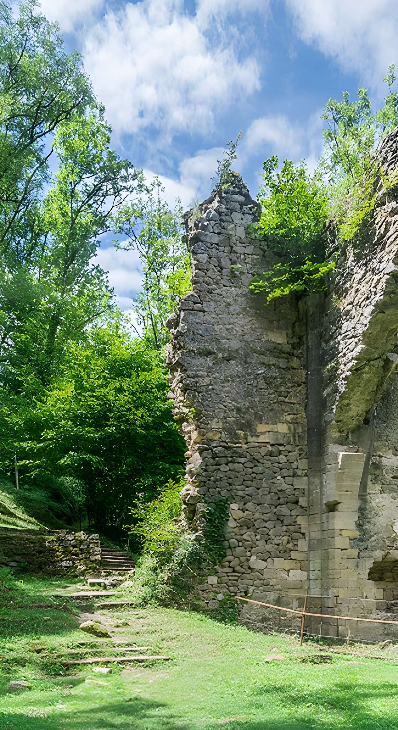 Église Notre-Dame-de-Laval de Peyrusse-le-Roc