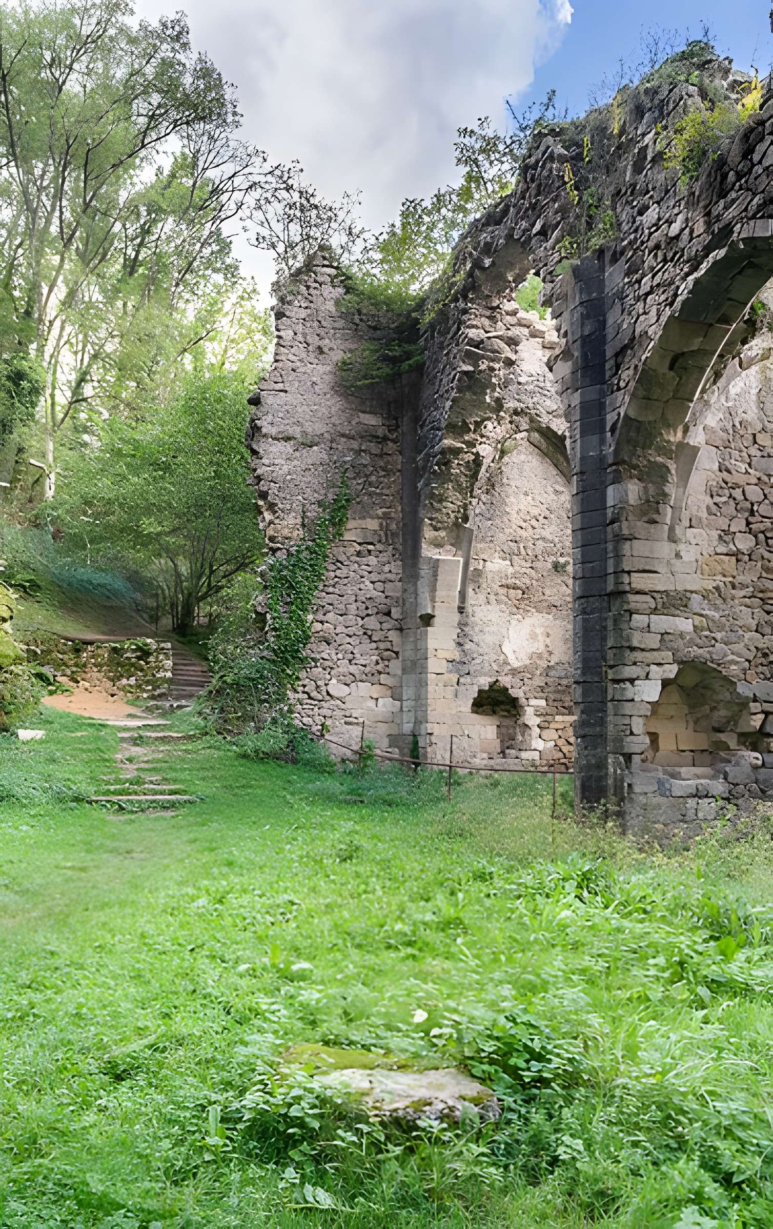 Église Notre-Dame-de-Laval de Peyrusse-le-Roc