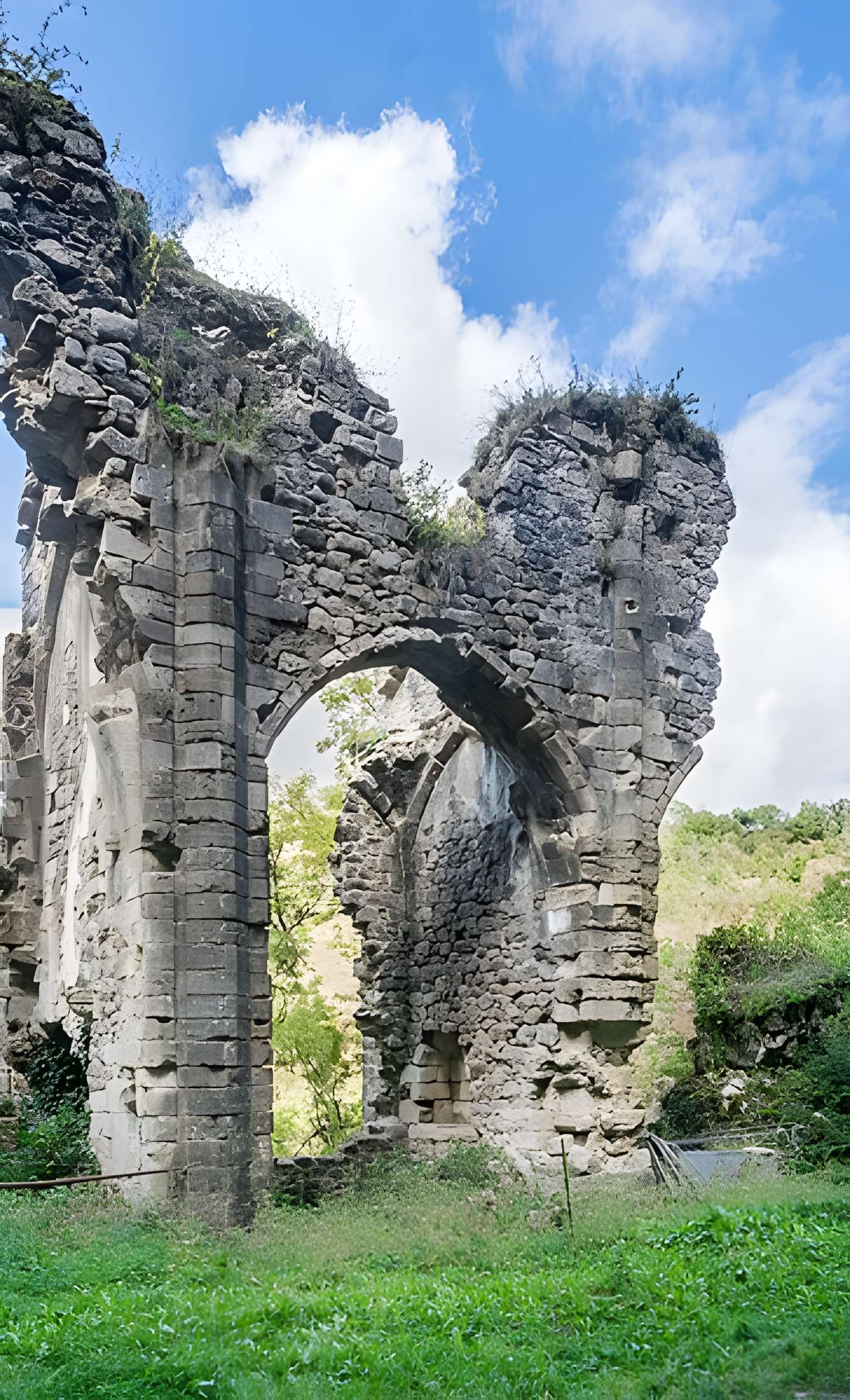 Église Notre-Dame-de-Laval de Peyrusse-le-Roc