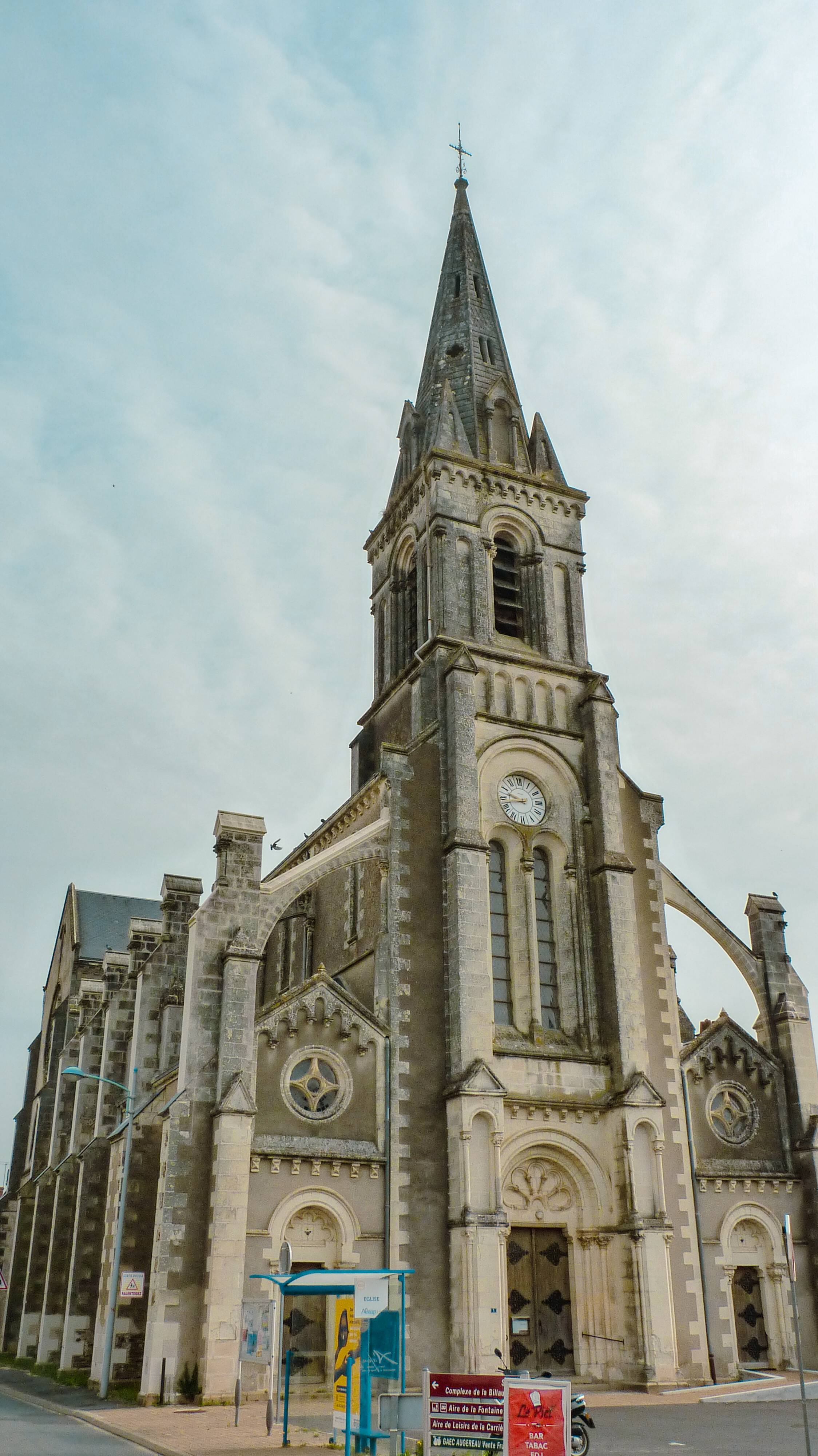 Photo de Saint Peter's Church of La Poitevinière