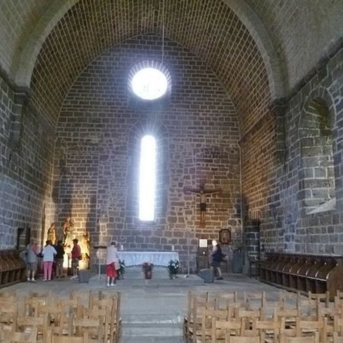 Photo de Église Notre-Dame-des-Pauvres de Saint-Chély-dAubrac