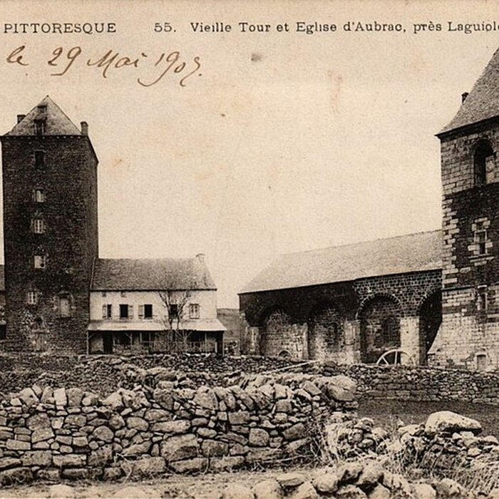 Photo de Église Notre-Dame-des-Pauvres de Saint-Chély-dAubrac