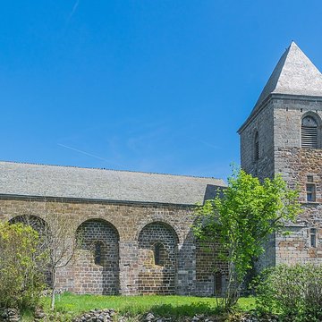 Église Notre-Dame-des-Pauvres de Saint-Chély-dAubrac