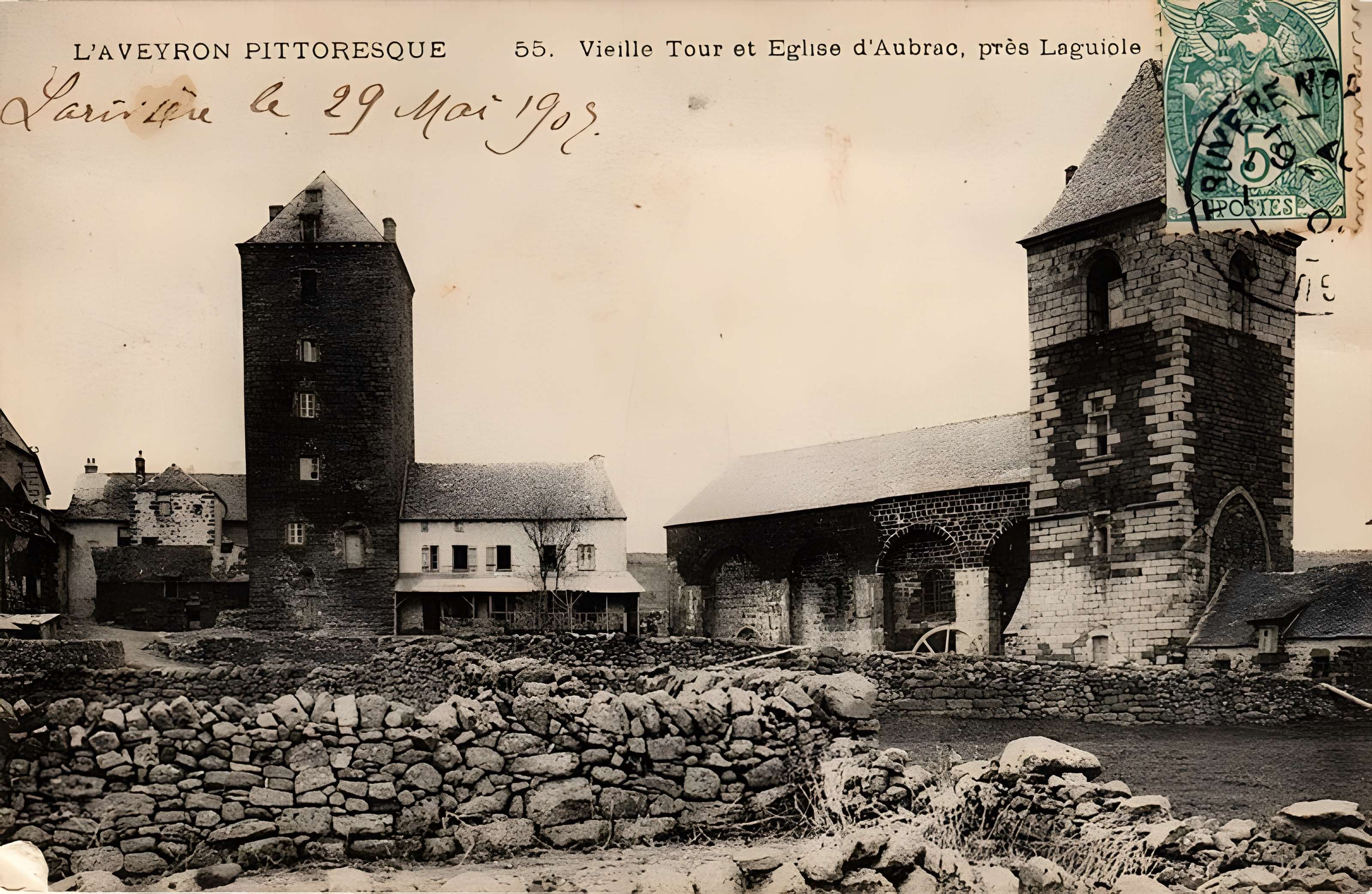 Église Notre-Dame-des-Pauvres de Saint-Chély-d'Aubrac