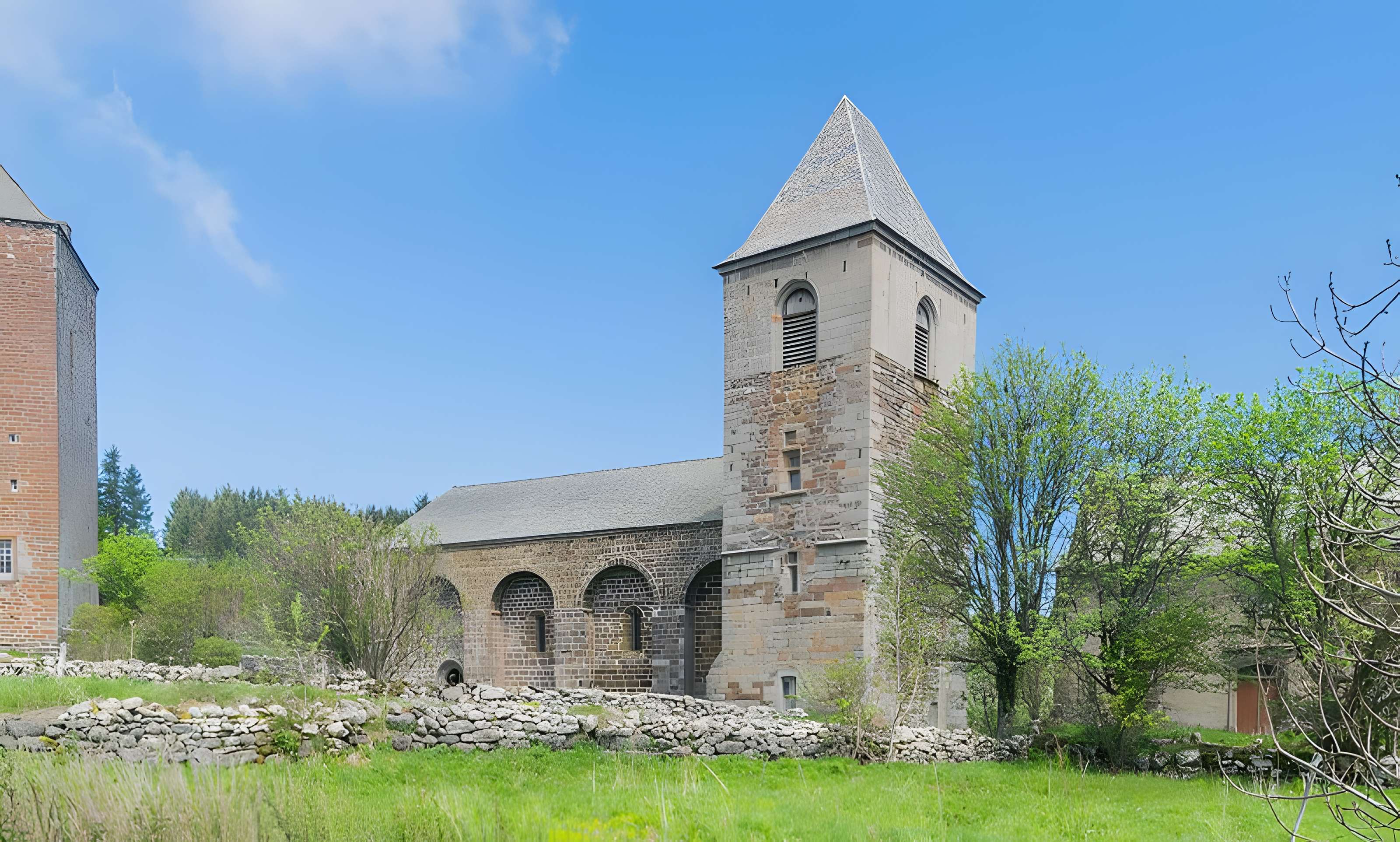 Église Notre-Dame-des-Pauvres de Saint-Chély-d'Aubrac