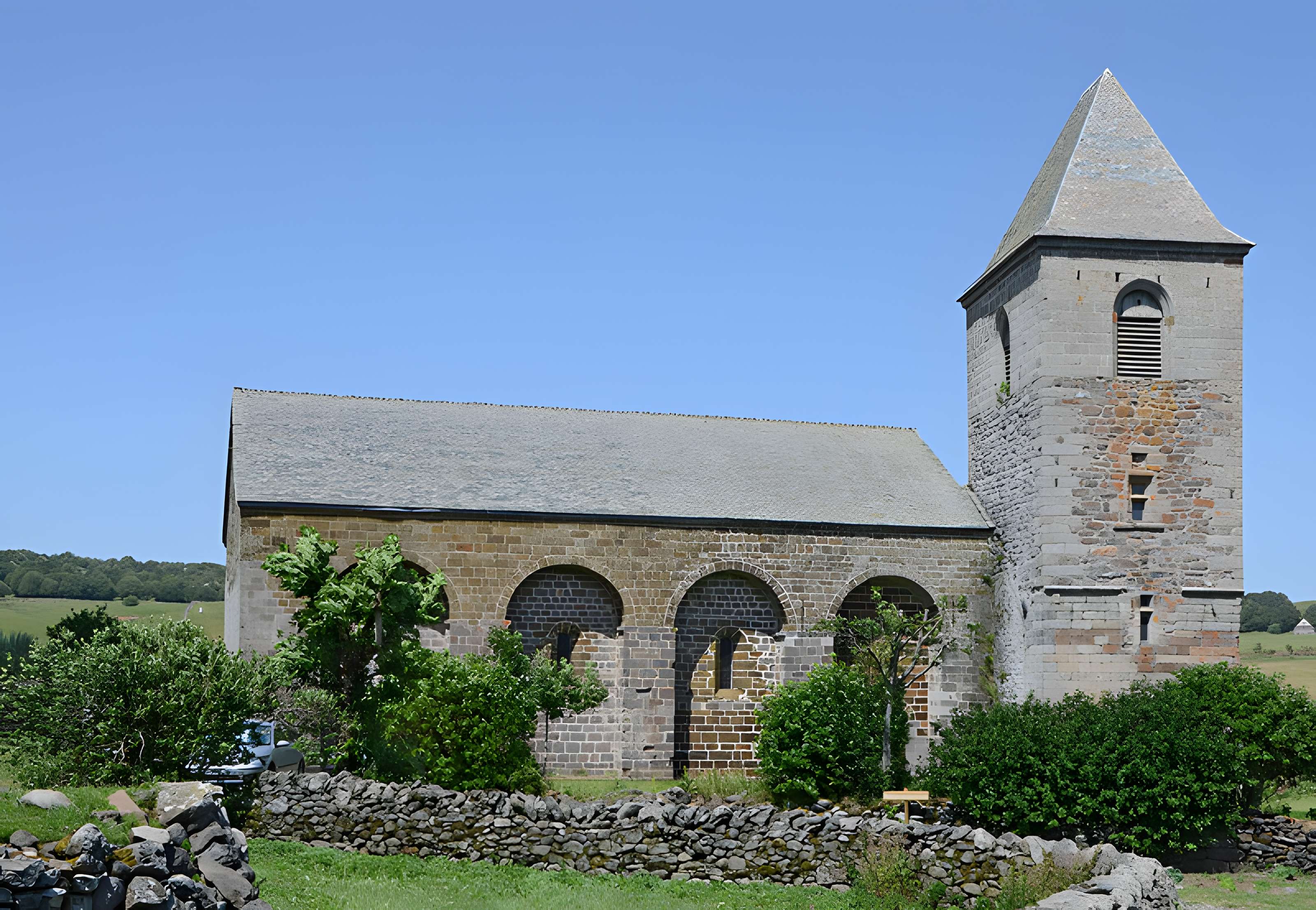 Église Notre-Dame-des-Pauvres de Saint-Chély-d'Aubrac